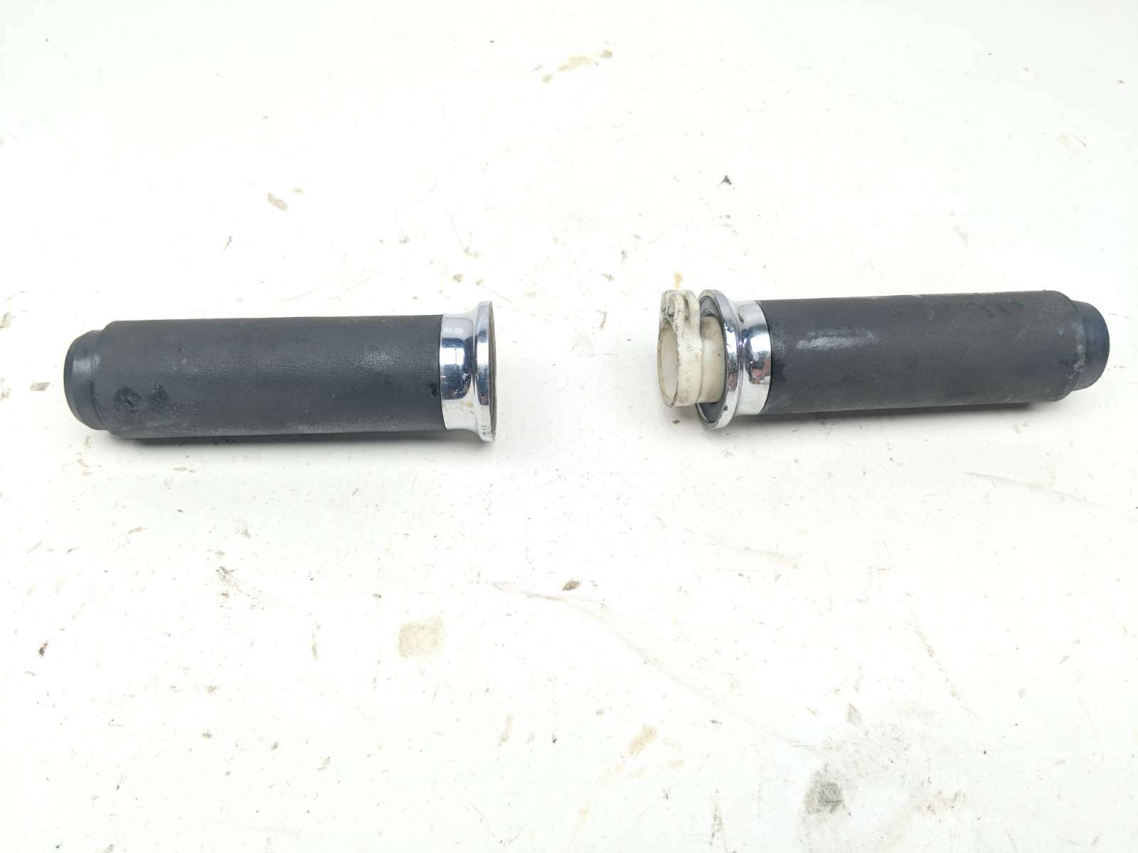 10 Honda VT1300 CX Fury Throttle Tube And Grips