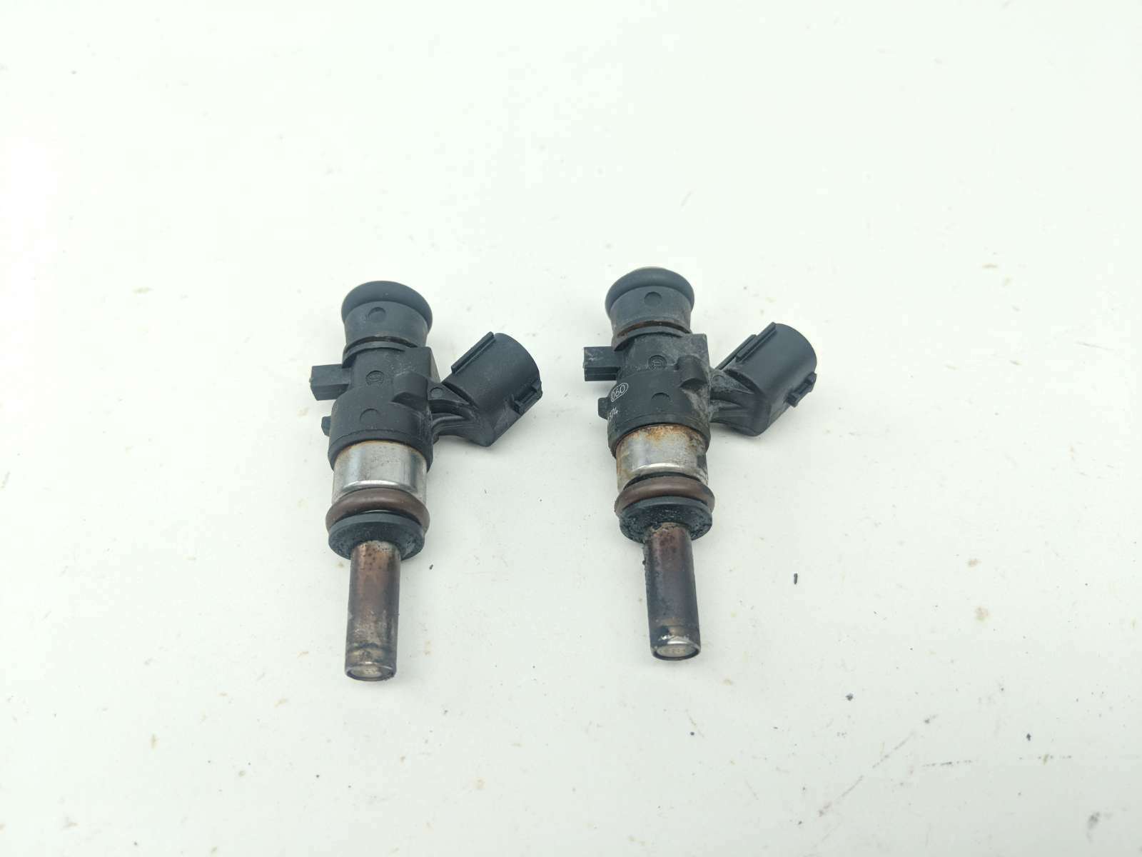 17 Triumph Bonneville T100 GAs Fuel Injectors INV