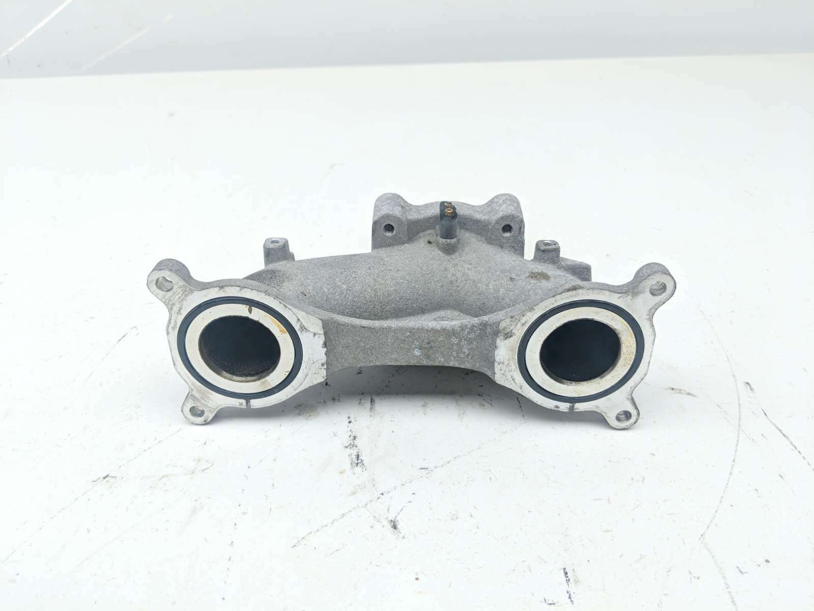 17 Triumph Bonneville T100 Intake Manifold