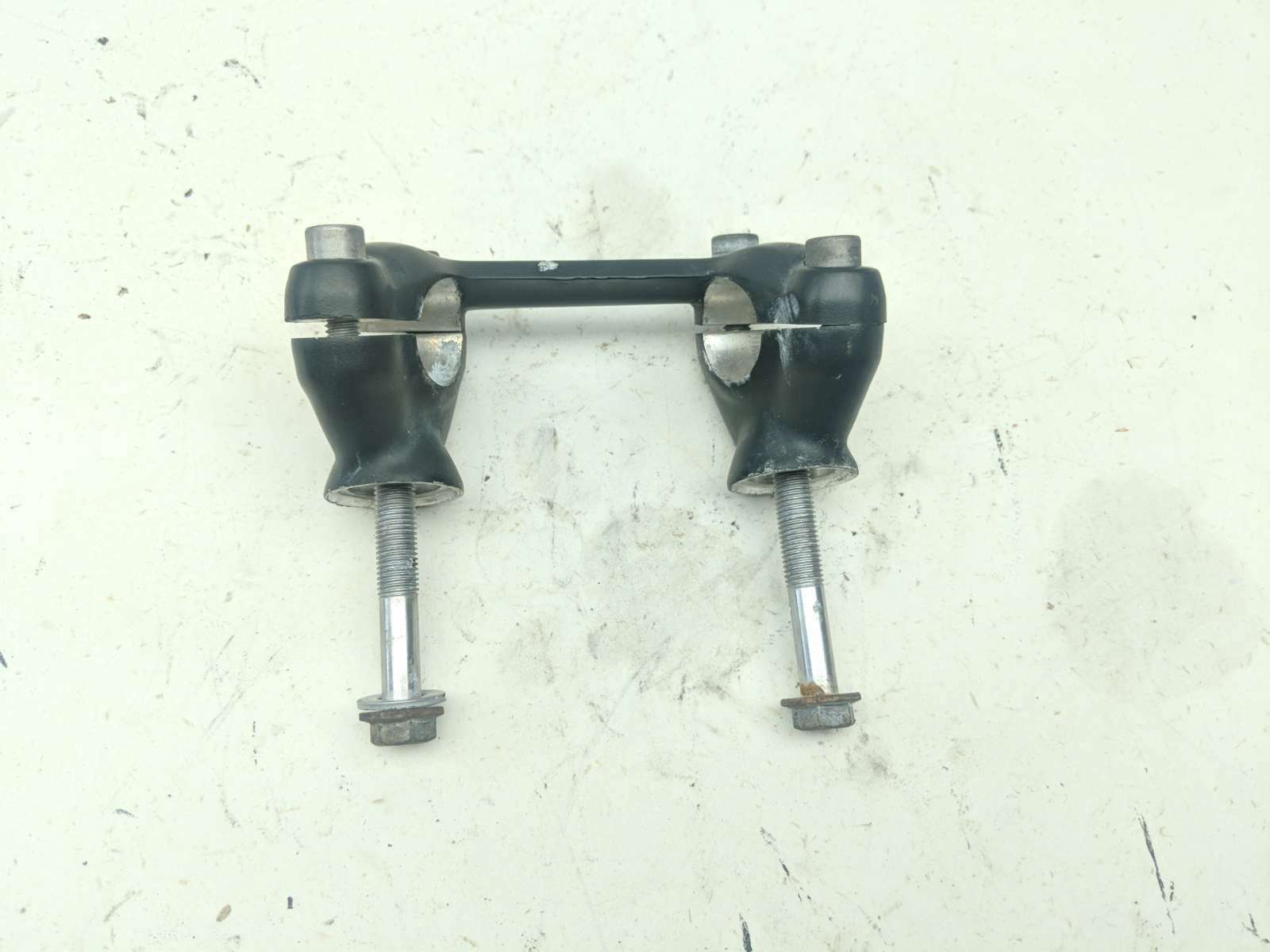 17 Triumph Bonneville T100 Handlebar Risers