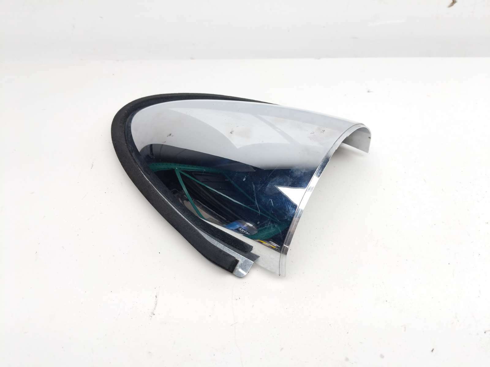 09 Suzuki VZ 1500 Intruder Boulevard M90 Front Upper Headlight Trim Cover 341-40H1