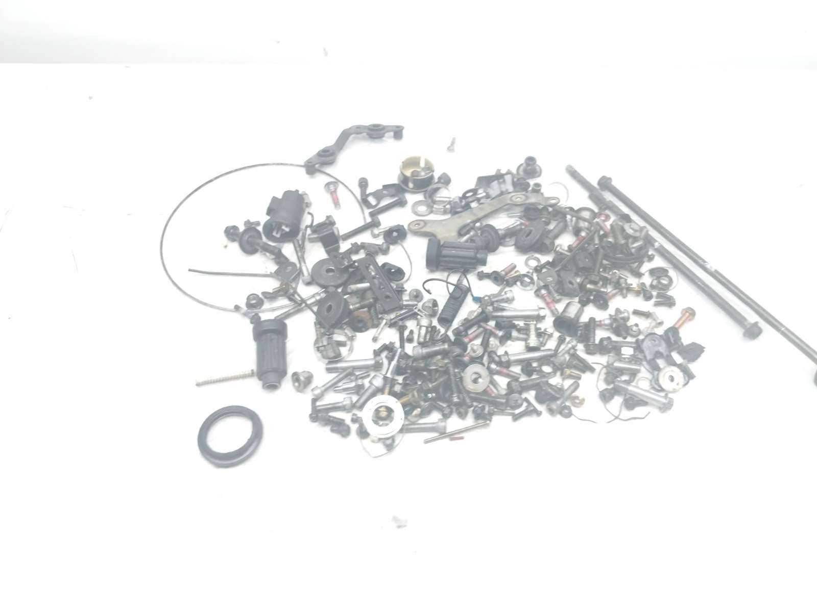 06 Kawasaki VN1600 Vulcan 1600 Classic Miscellaneous Parts Hardware Bolt Kit