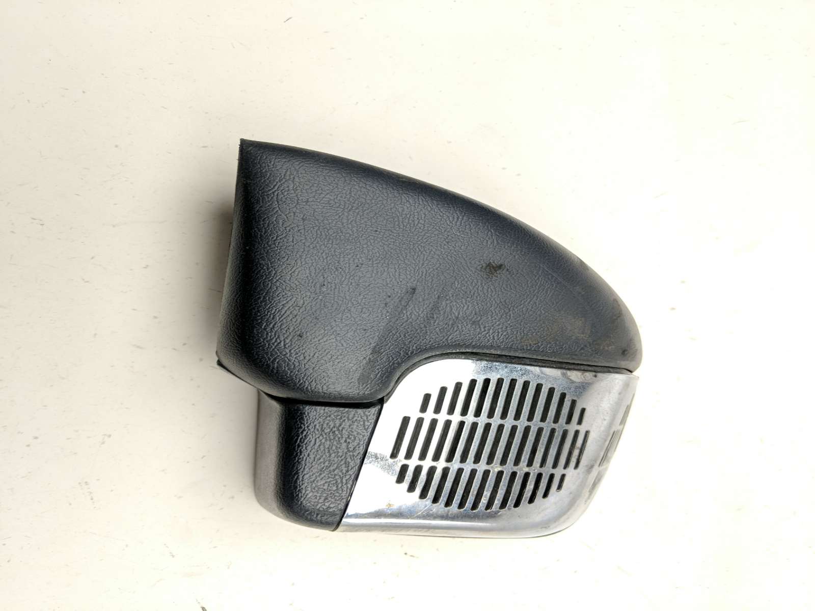 93 Honda GL1500 Goldwing 1500 Right Armrest Speaker Cover 81150-MN5-0200
