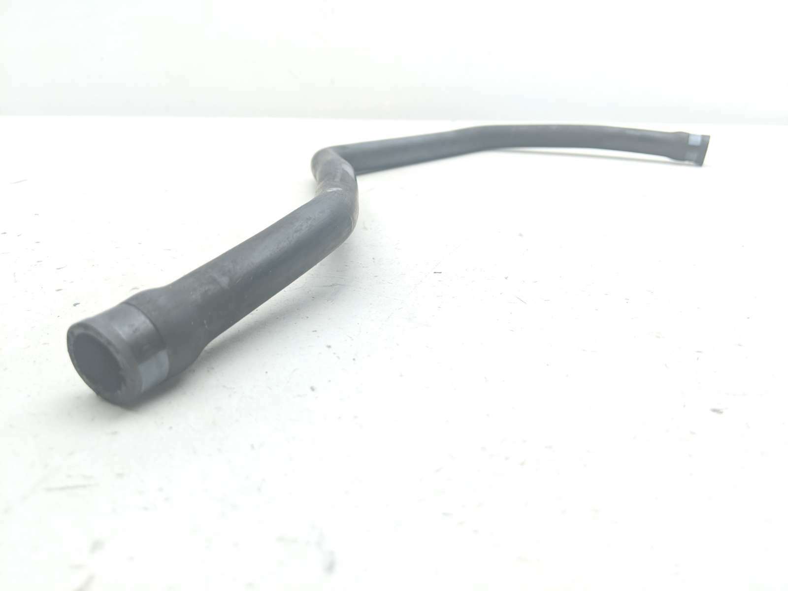 16 Ducati Monster 821 Radiator Hose (B)