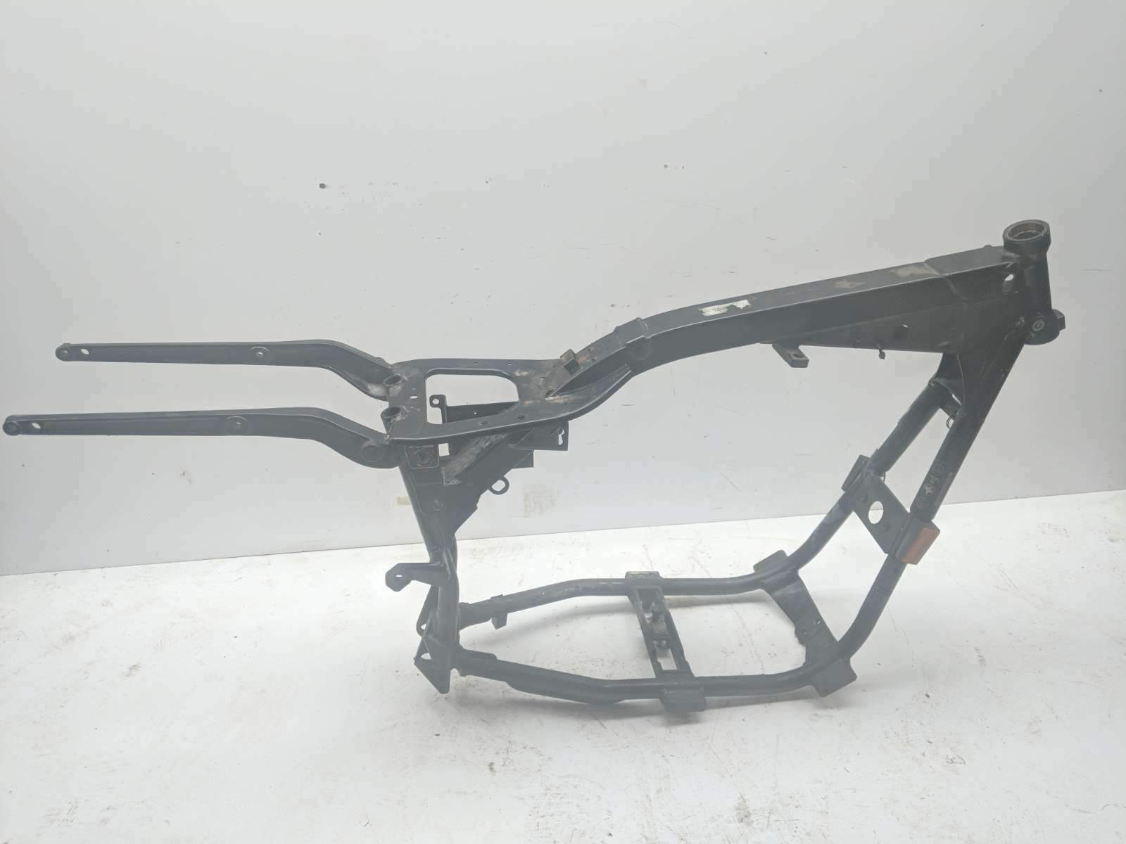 99 Harley Davidson FXD Dyna Super Glide Main Frame STRAIGHT