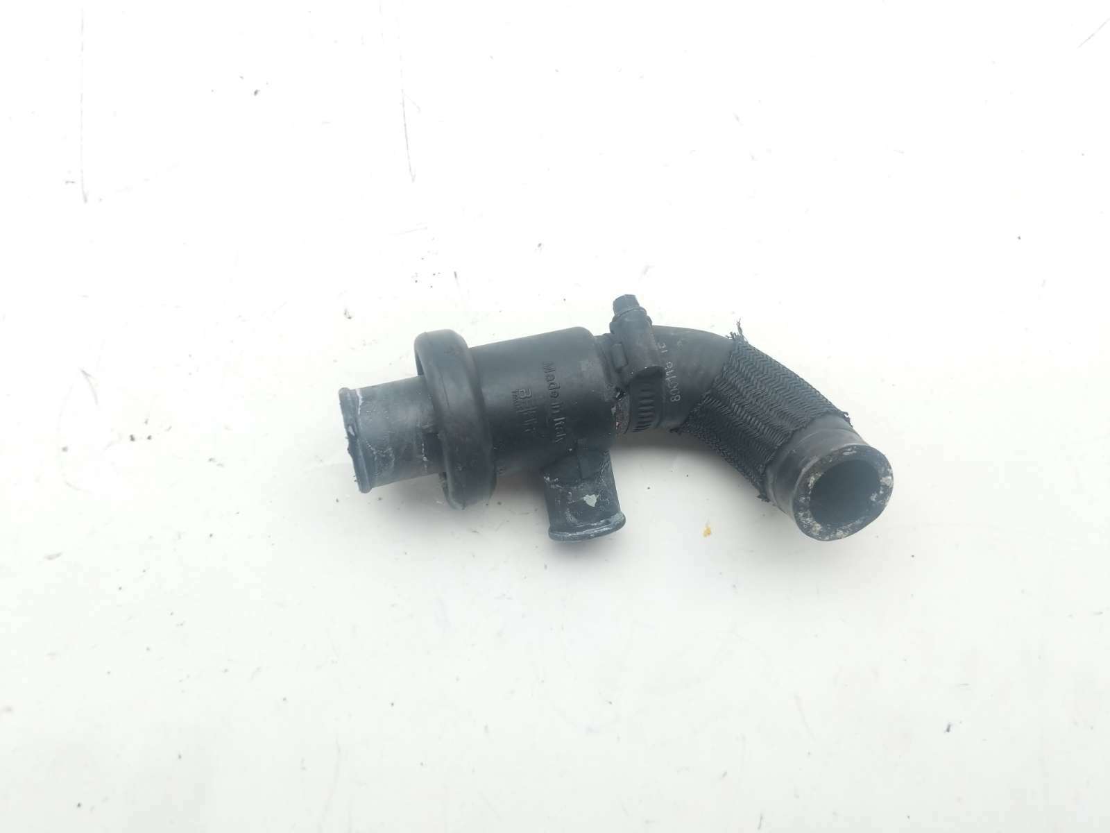 11 Ducati Diavel Thermostat Thermo Housing