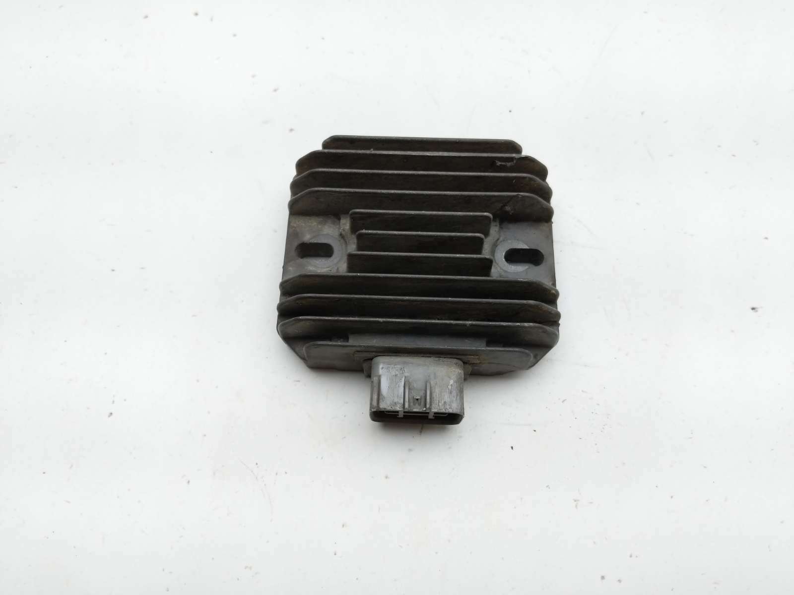 12 Kawasaki Vulcan VN1700K Vaquero Voltage Regulator Rectifier (A)