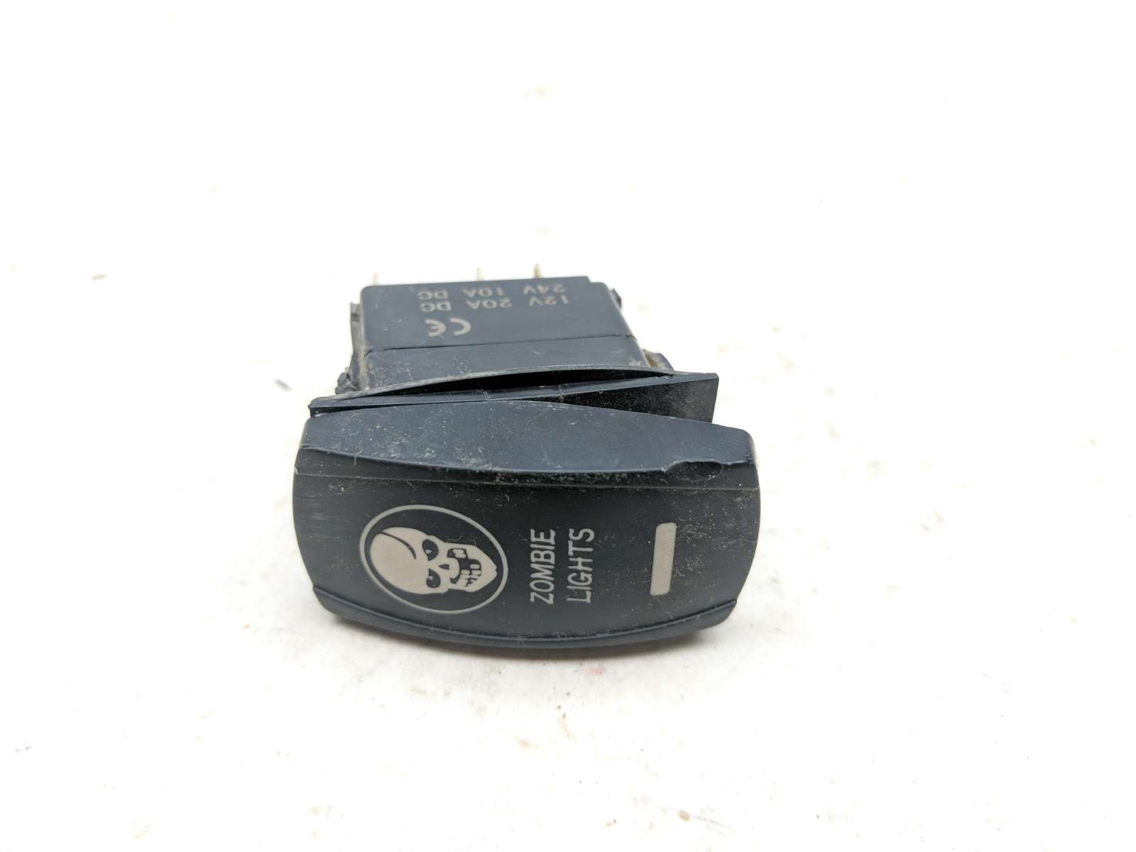 19 Kawasaki Teryx KRT 800 F Accessory Light Control Button Switch