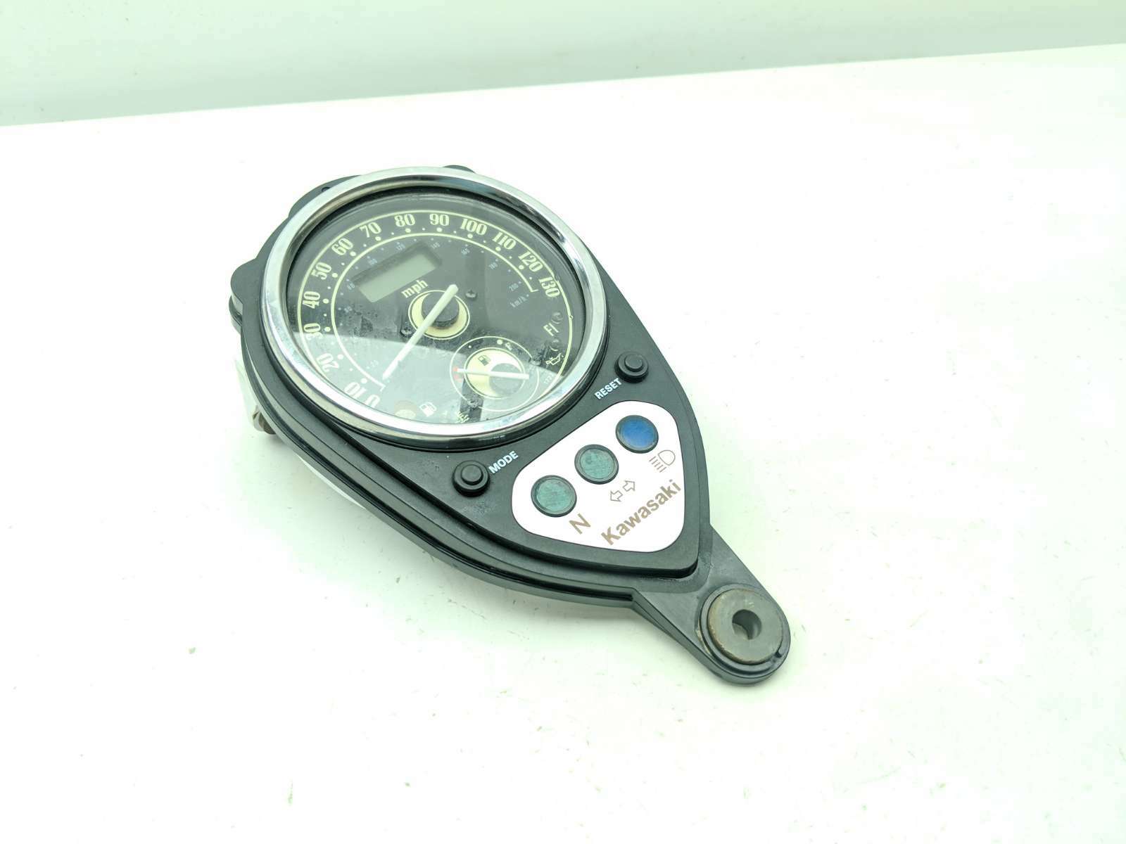 05 Kawasaki Vulcan 1500 Classic VN1500 Instrument Cluster Meter Speed Speedometer