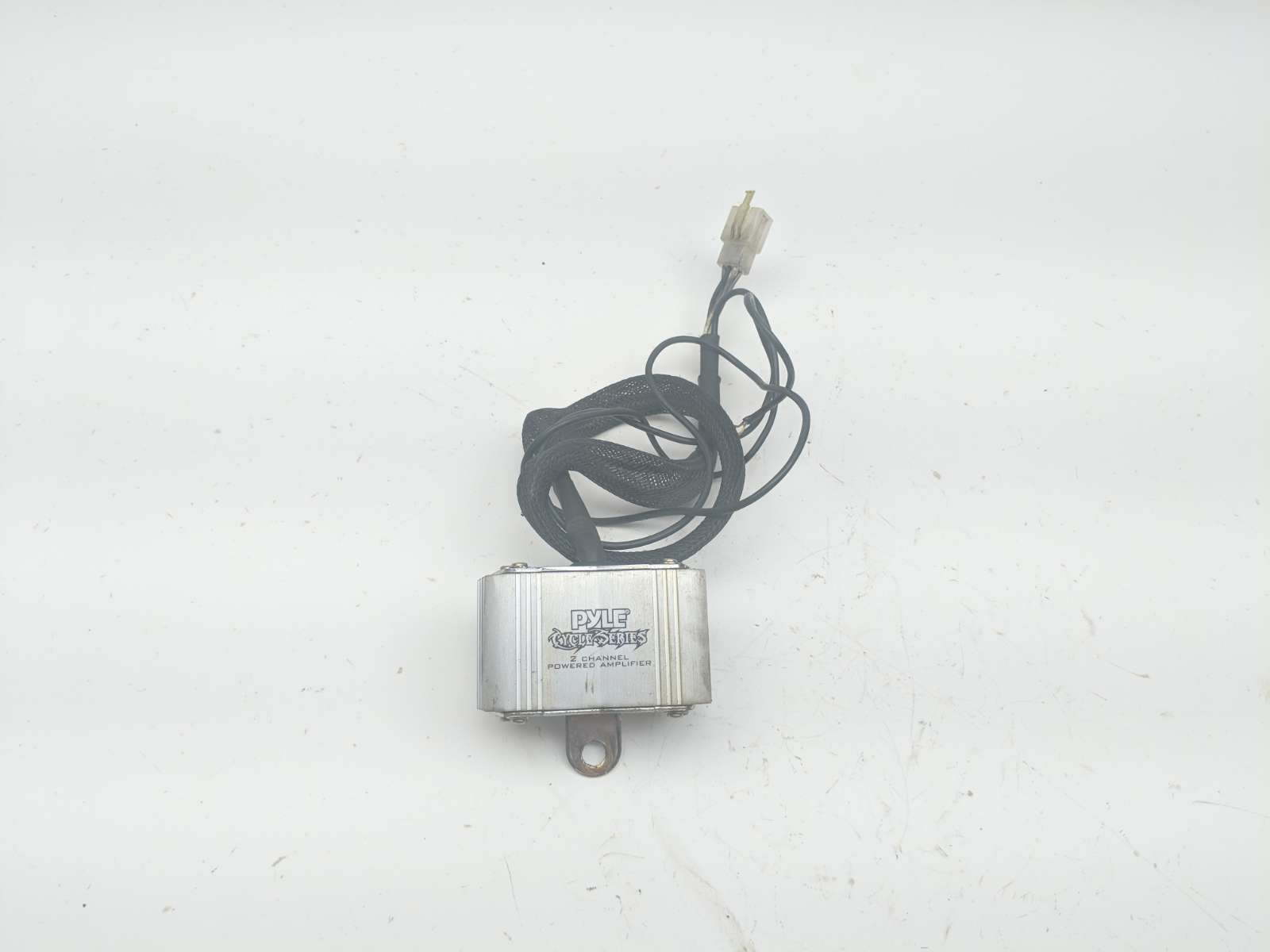 06 Kawasaki VN1600 Vulcan 1600 Classic PYLE 2 Channel Powered Amplifier
