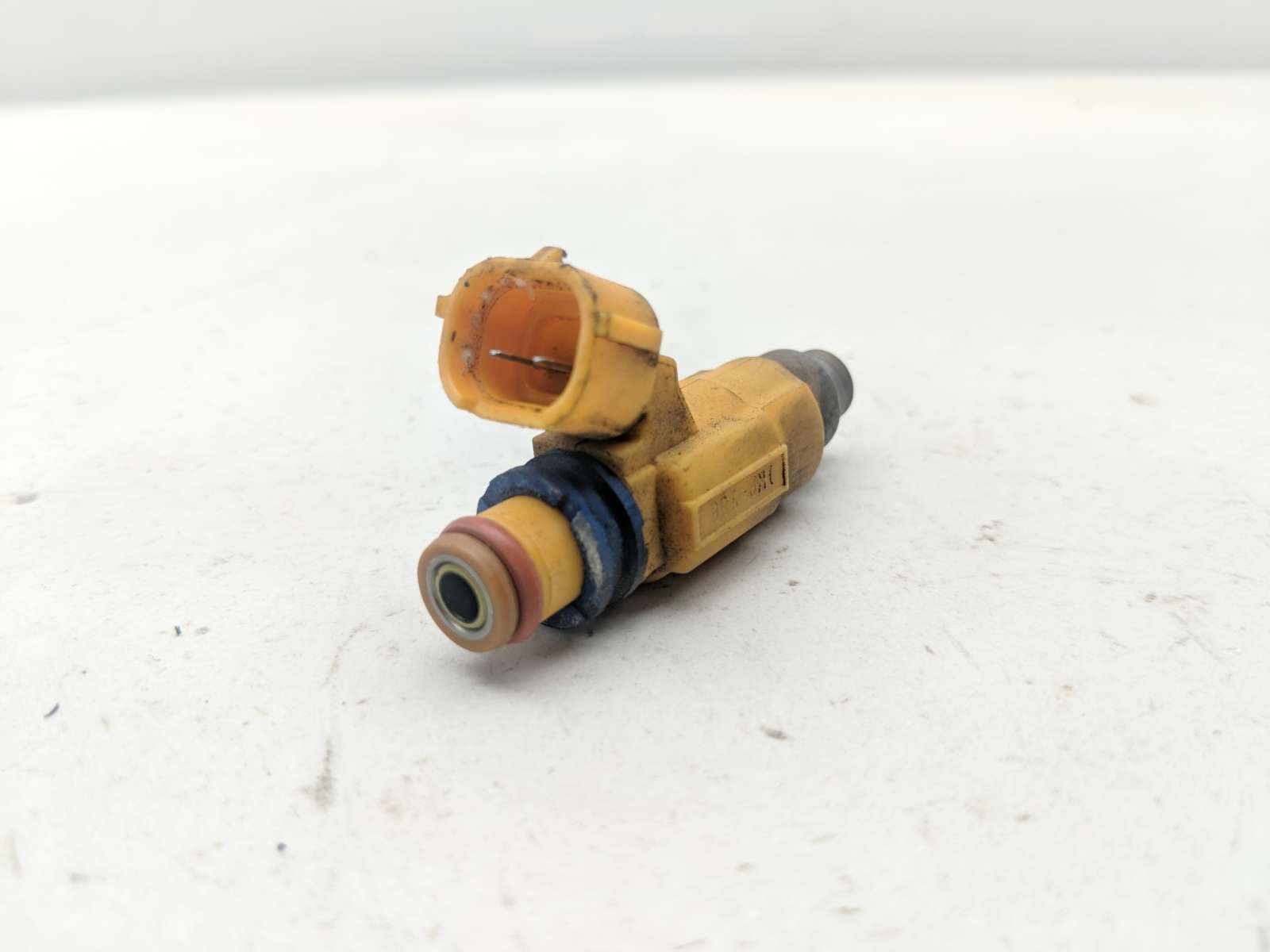 05 Kawasaki Vulcan 1500 Classic VN1500 Fuel Injector 786042E (A) INV