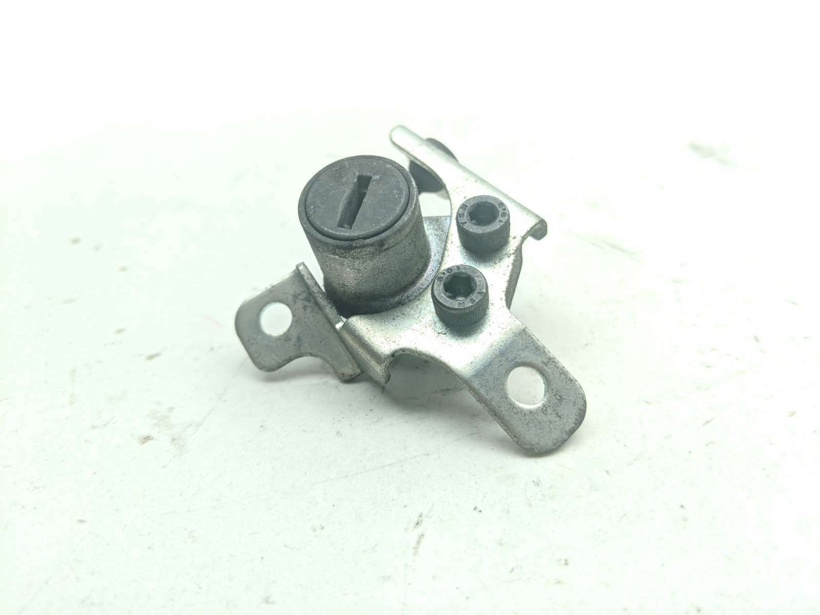 16 Kawasaki Ninja 300 EX300 Seat Lock