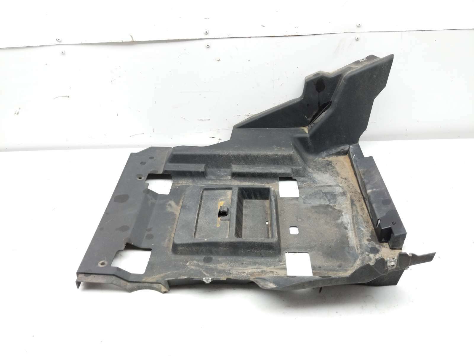 21 Yamaha YXZ 1000 YXZ1000R Right Under Seat Cover Panel 2HC-F84A4