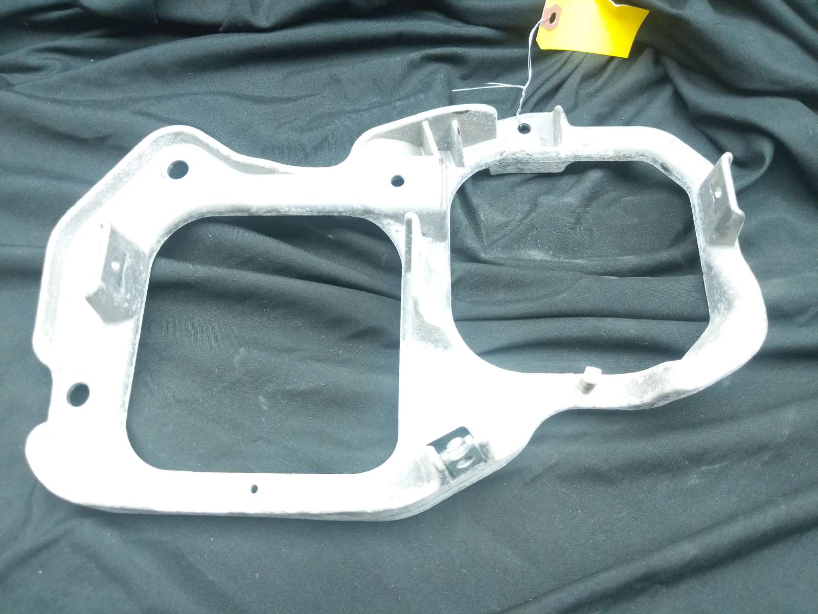 21 Yamaha YXZ 1000 YXZ1000R Front Left Headlight Mount Bracket