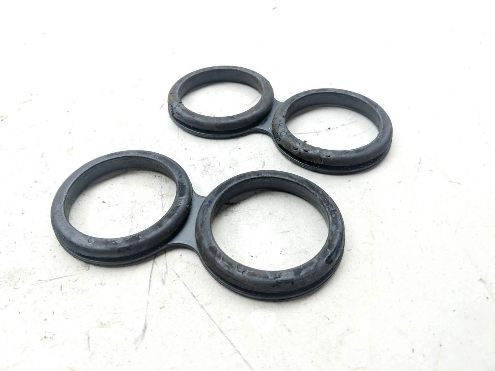 08 Kawasaki ZG1400BF Concours ZG 14 Air Intake Mount Rubber