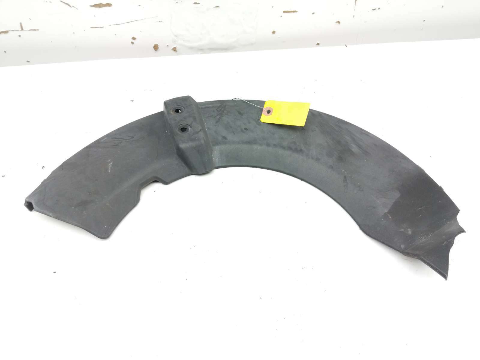 15 Can Am Spyder Roadster F3 Front Left Inner Fender Cover 705007616