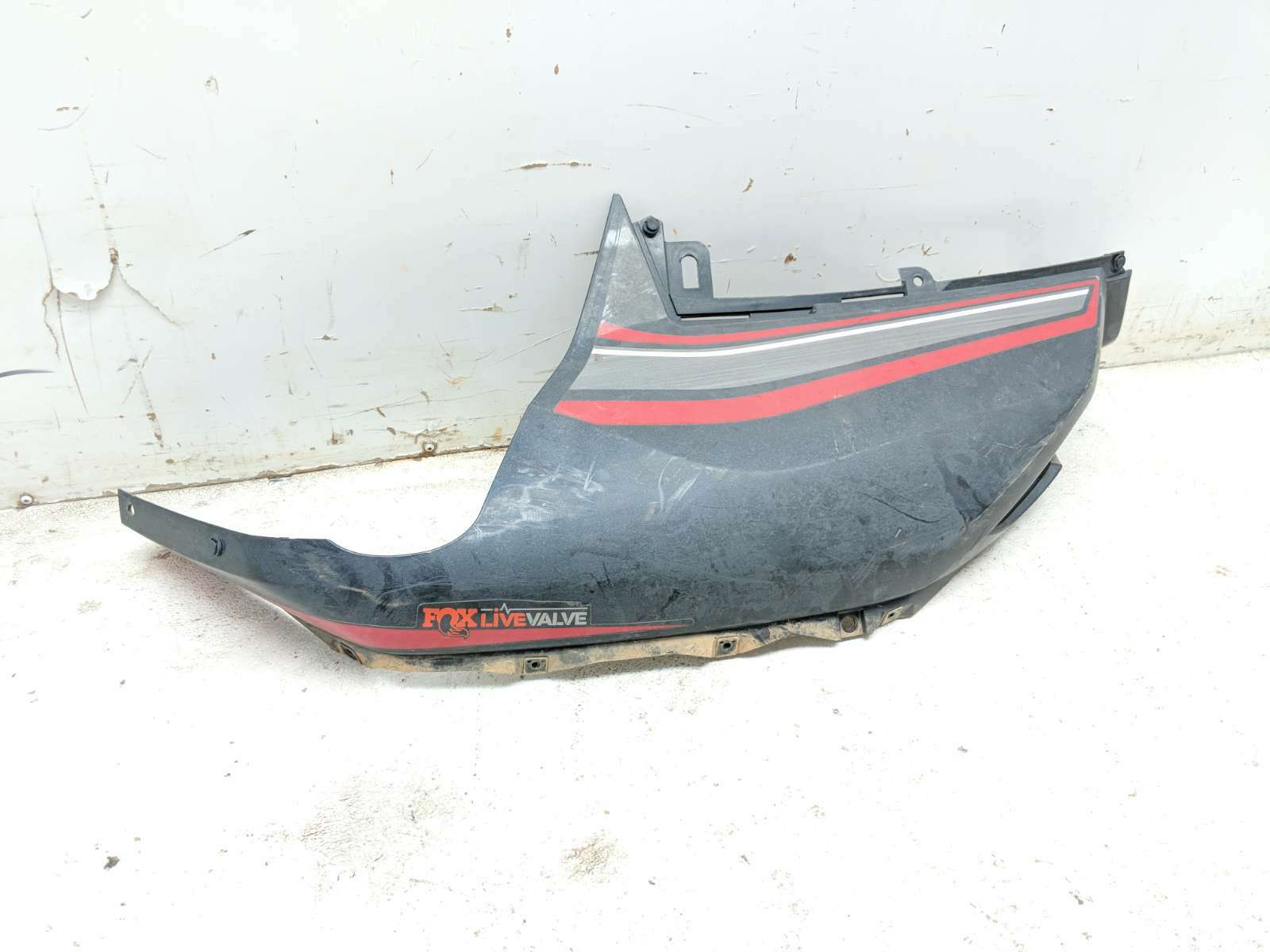 21 Kawasaki KRX Teryx KRF1000 Front Right Fender Cover Panel 35038-0018