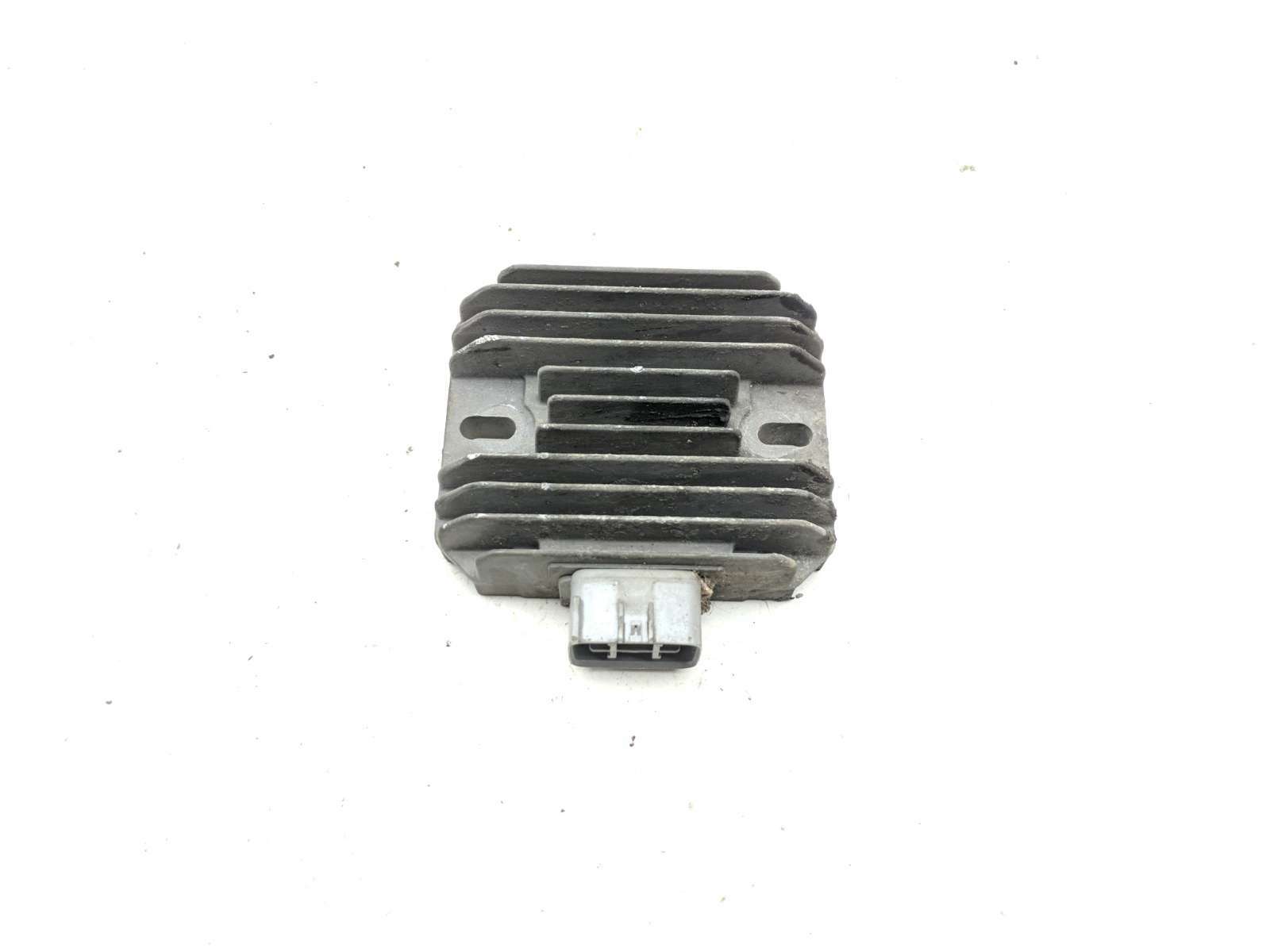 11 Kawasaki Voyager 1700 VN1700B Voltage Regulator Rectifier