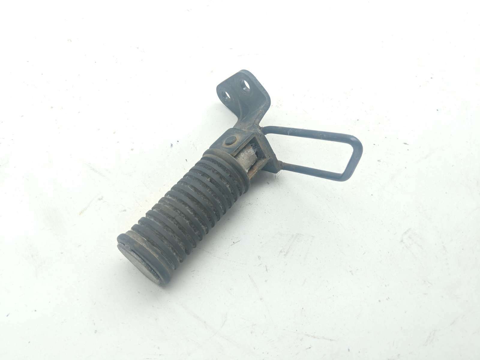 04 Suzuki Intruder VL800 K Volusia Rear Left Passenger Foot Peg