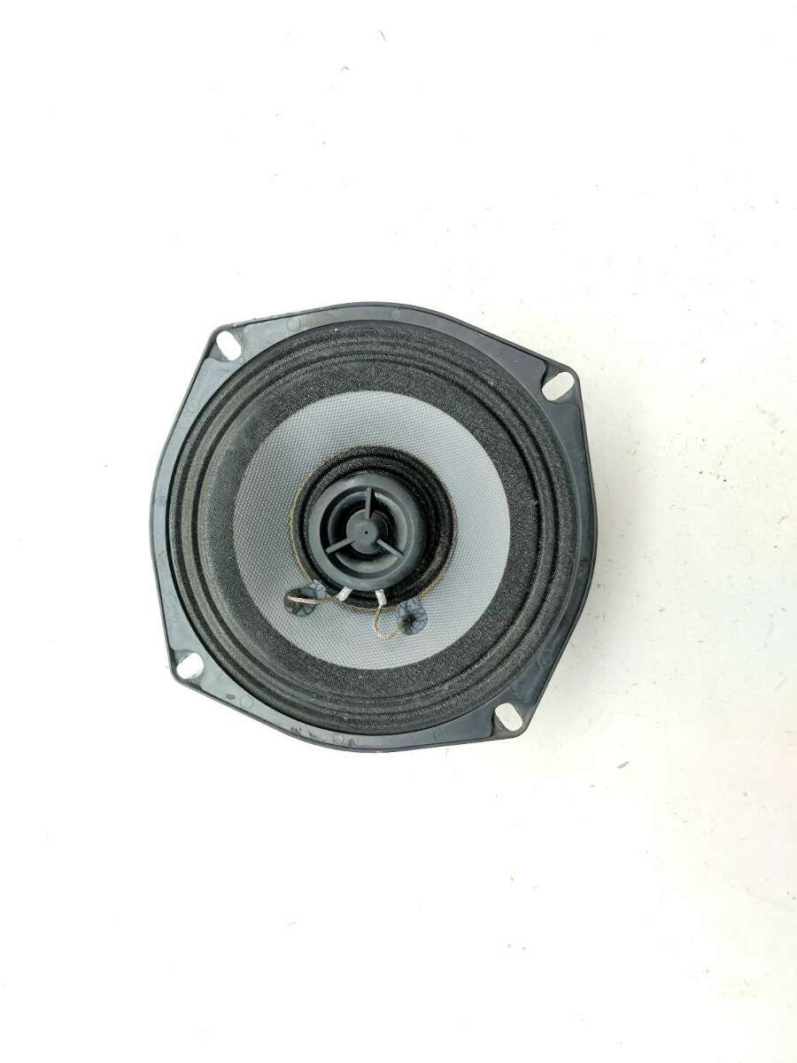 11 Kawasaki Voyager 1700 VN1700B Speaker (B)