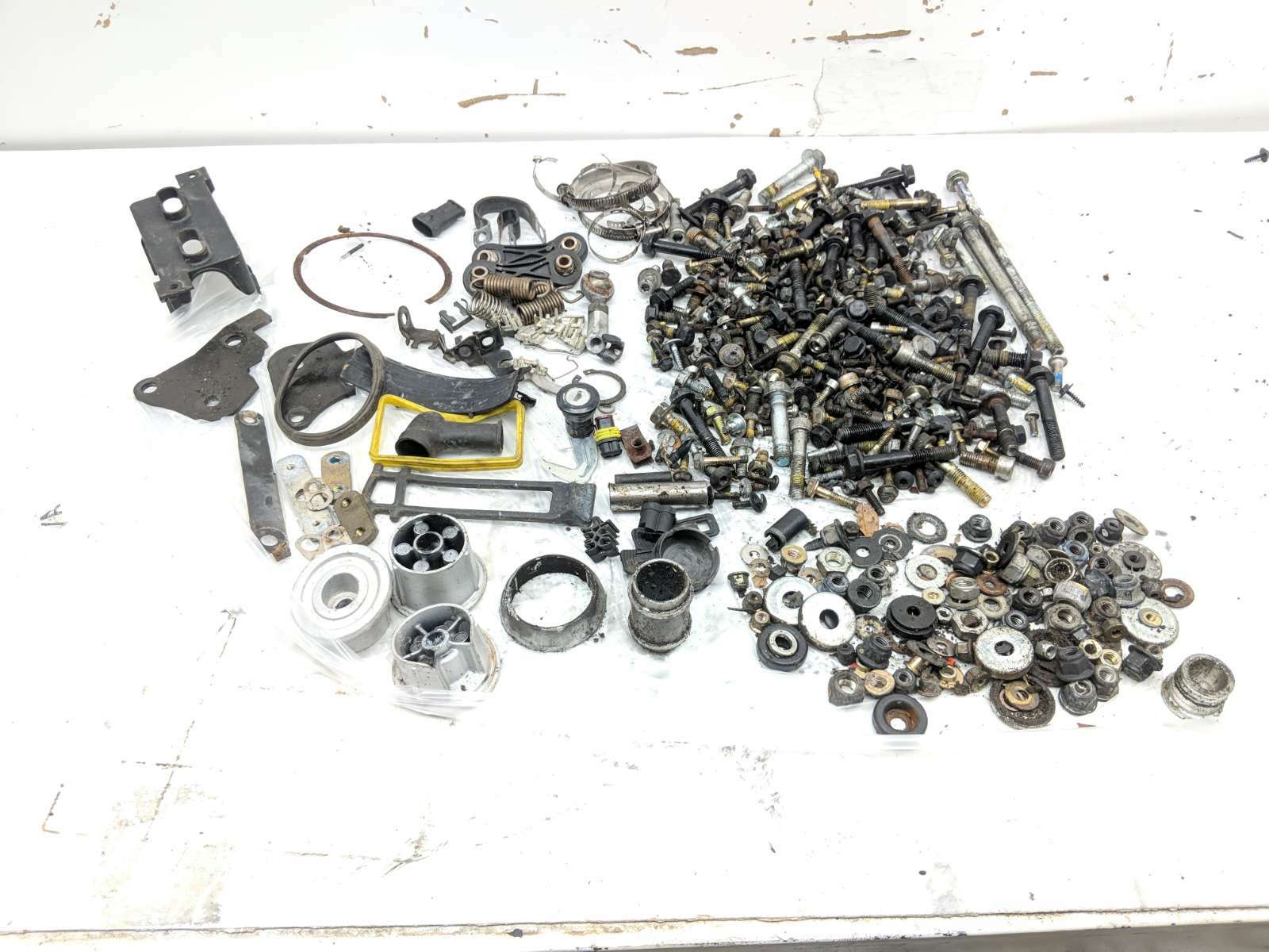 15 Can Am Spyder Roadster F3 Miscellaneous Parts Master Hardware Bolt Kit