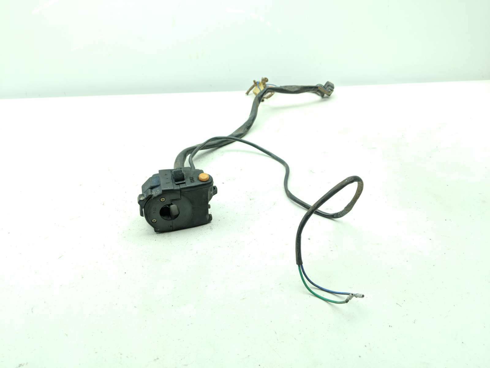 82 Honda GL 1100 Goldwing Left Handle Bar Control Switch