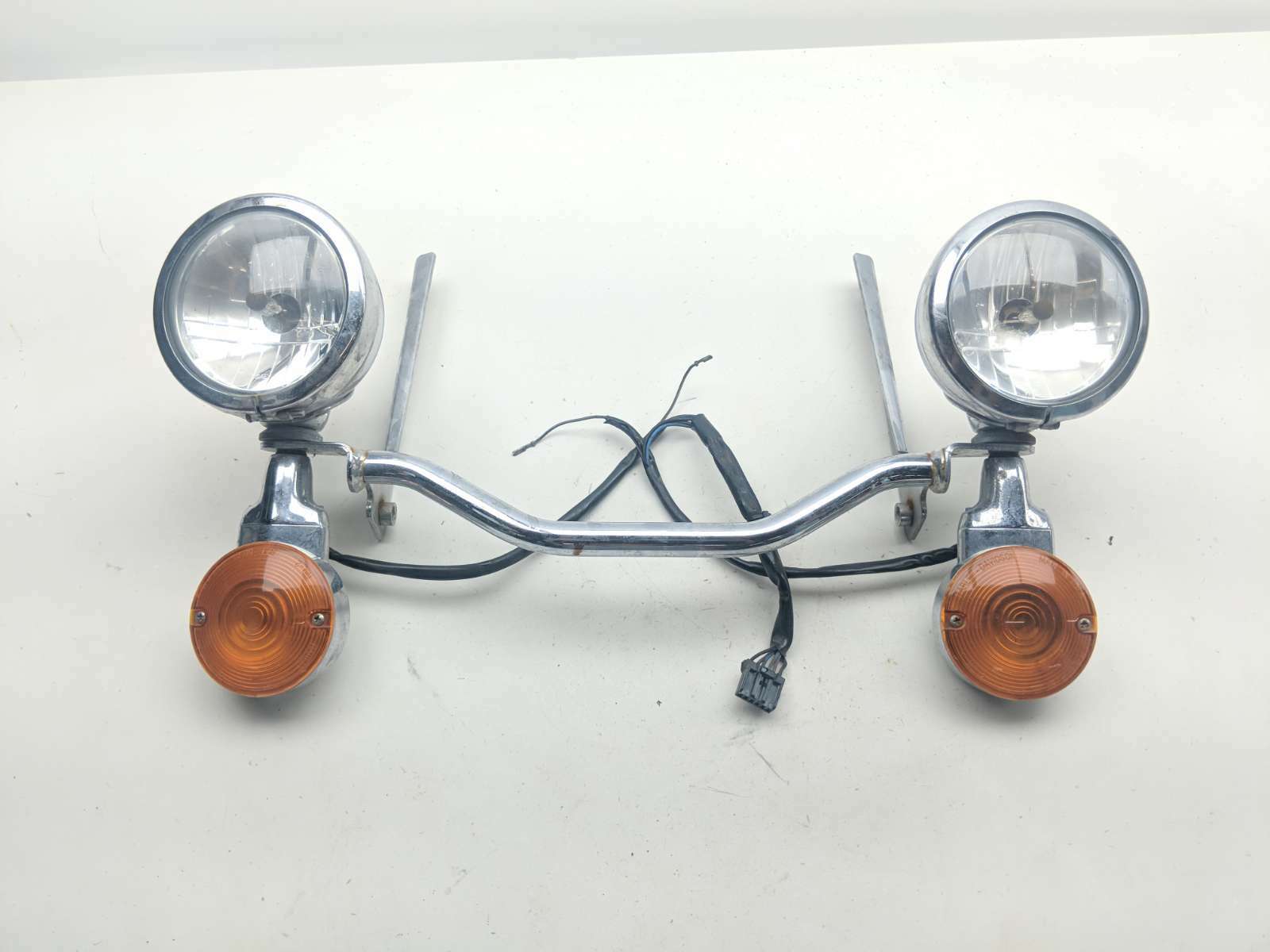 08 Harley Heritage Softail Classic FLSTC Front Turn Signal Light Bar