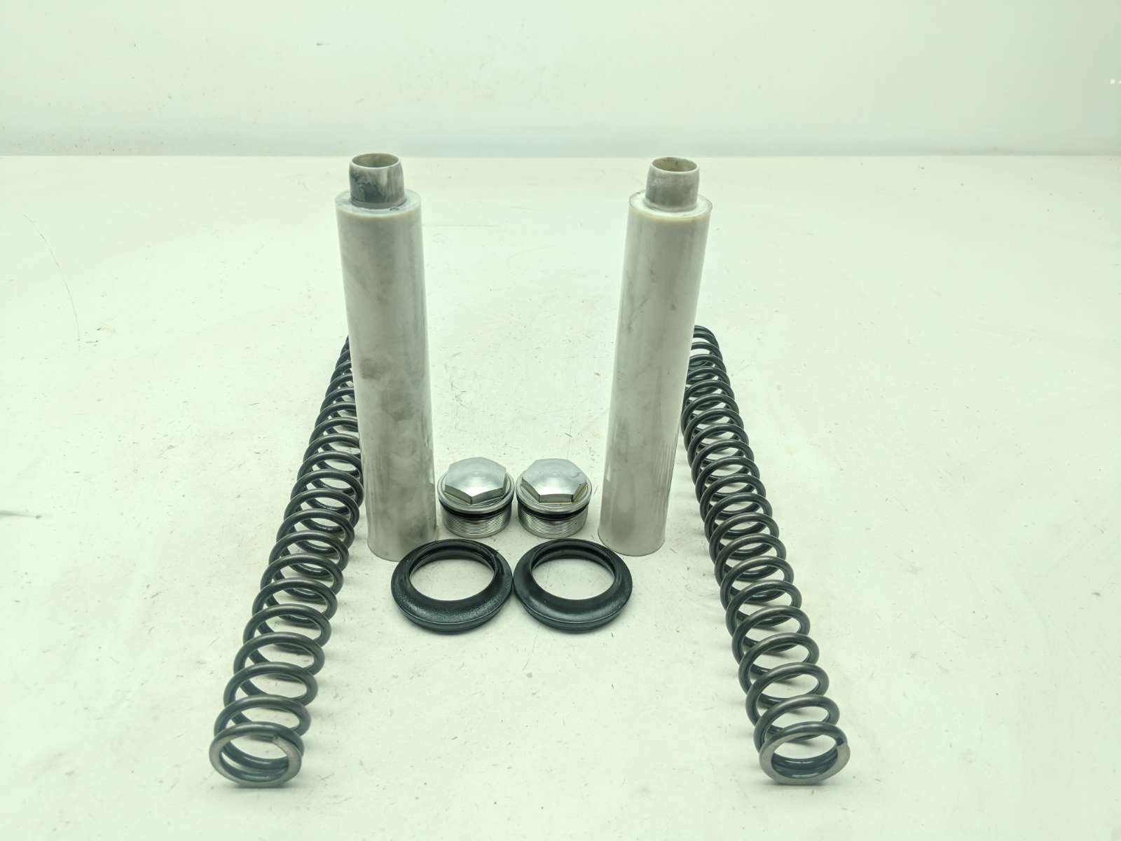 18 Triumph Street Twin Fork Springs and Gaskets