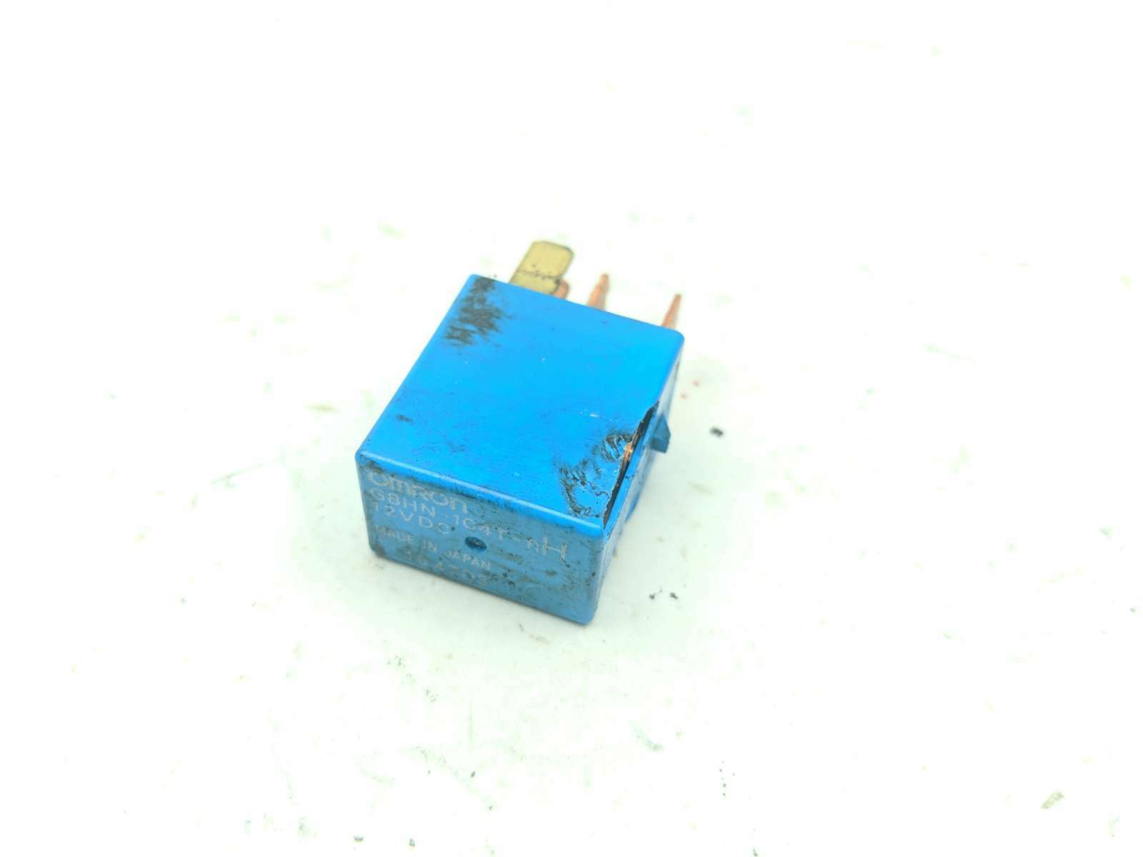 18 Triumph Street Twin Relay G8HN-1C4T-RH (B)