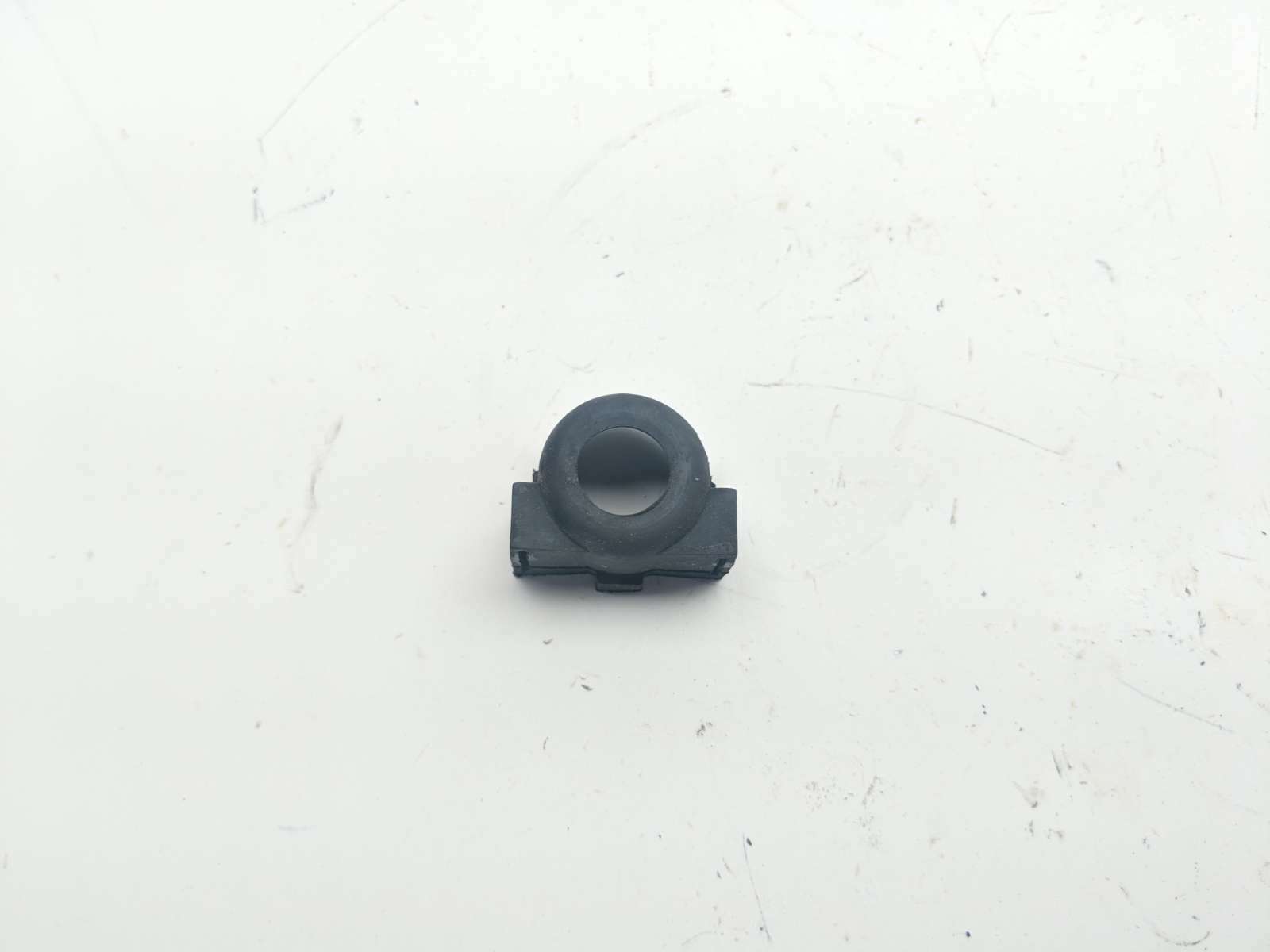 20 Kawasaki Ninja ZX6R ZX636K Rubber Mount Bracket