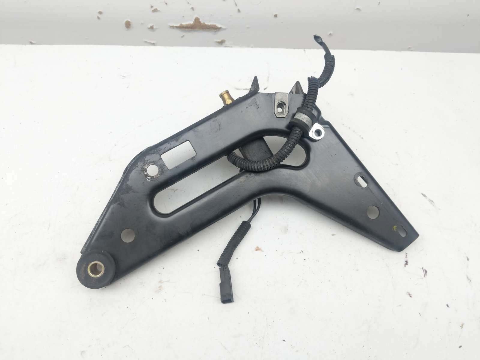 13 Can Am Spyder Roadster RT Limited Foot Peg Mount Bracket Holder