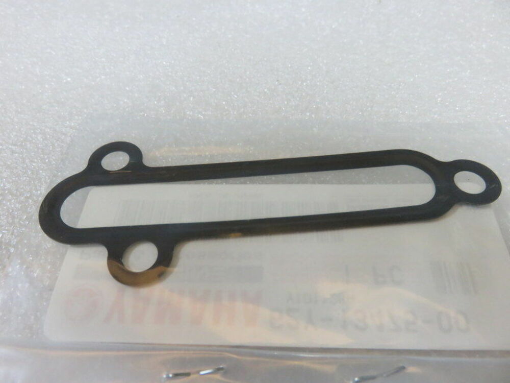 New Genuine Yamaha 62Y-13475-00 Valve Gasket
