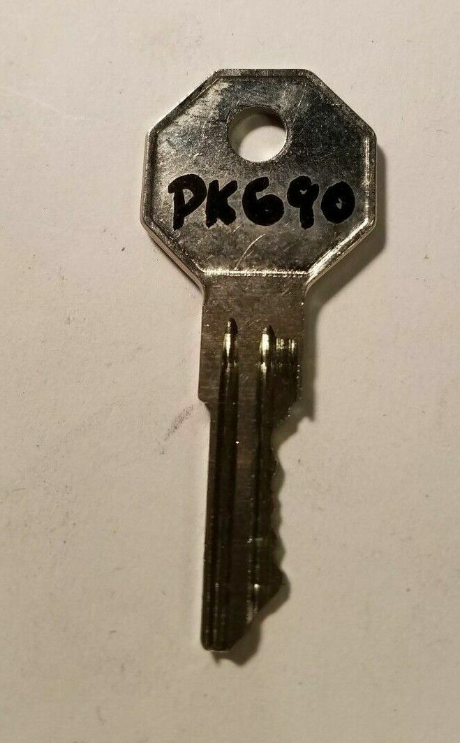 TRACKER MARINE / BOAT PK690G 11947-G REPLACEMENT KEY