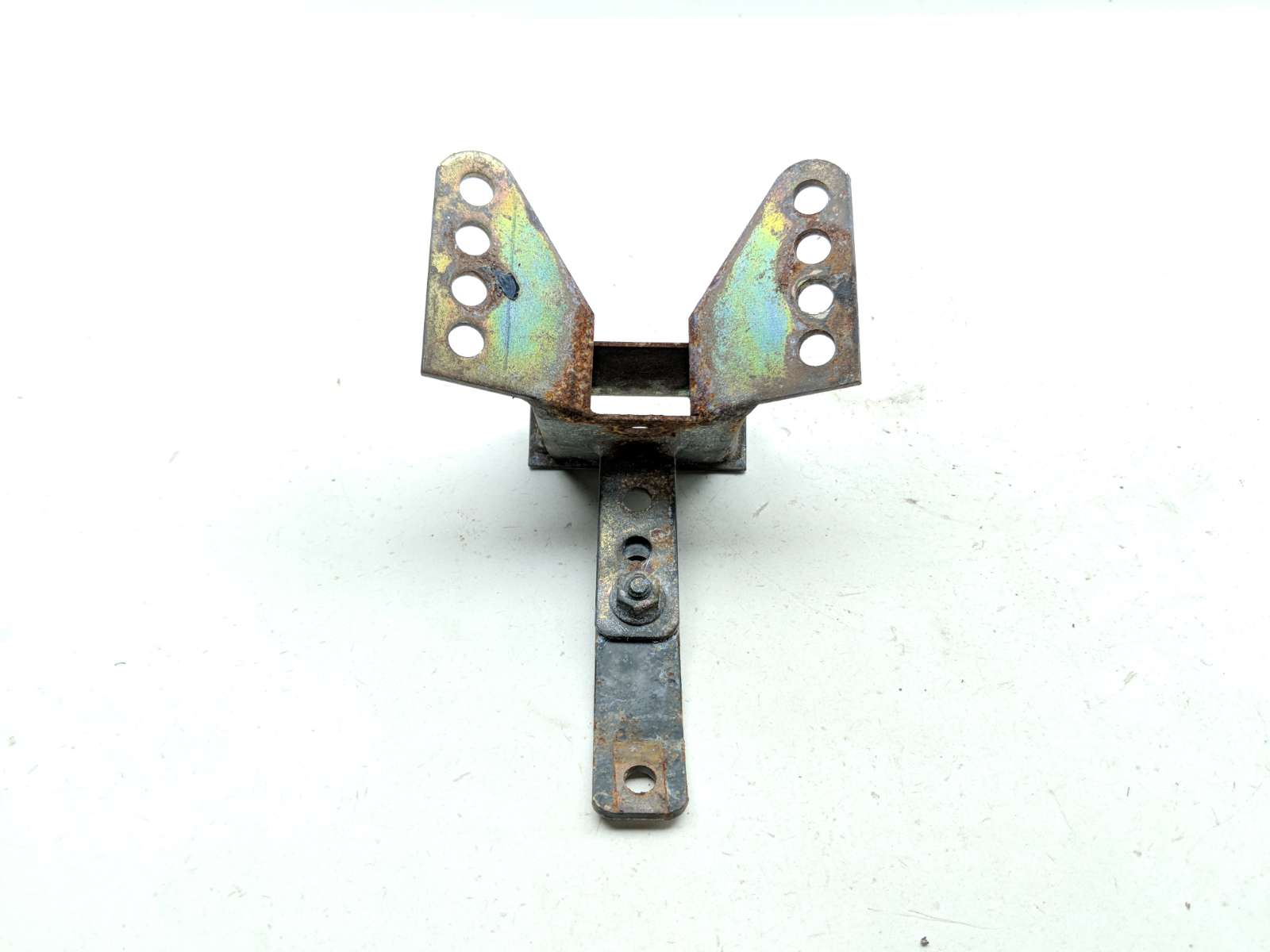 02 Harley Ultra Classic Electra Glide FLHTCUI Rear Passenger Seat Mount Bracket