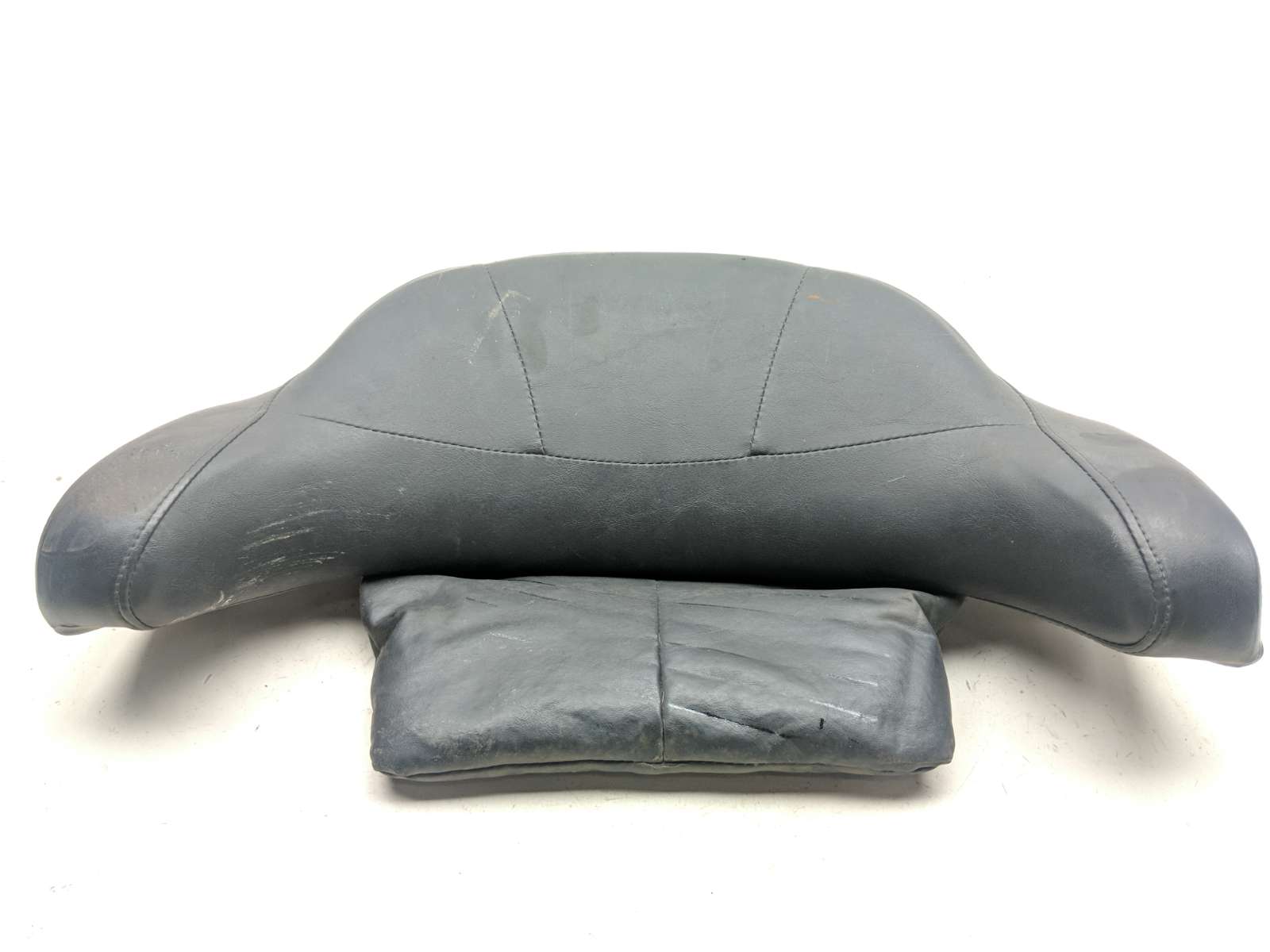 02 Harley Ultra Classic Electra Glide FLHTCUI Rear Passenger Seat Backrest