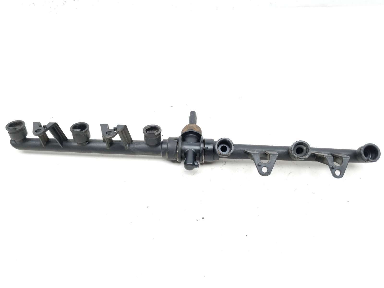 15 BMW K1600 GTL Gas Fuel Injector Rail Line