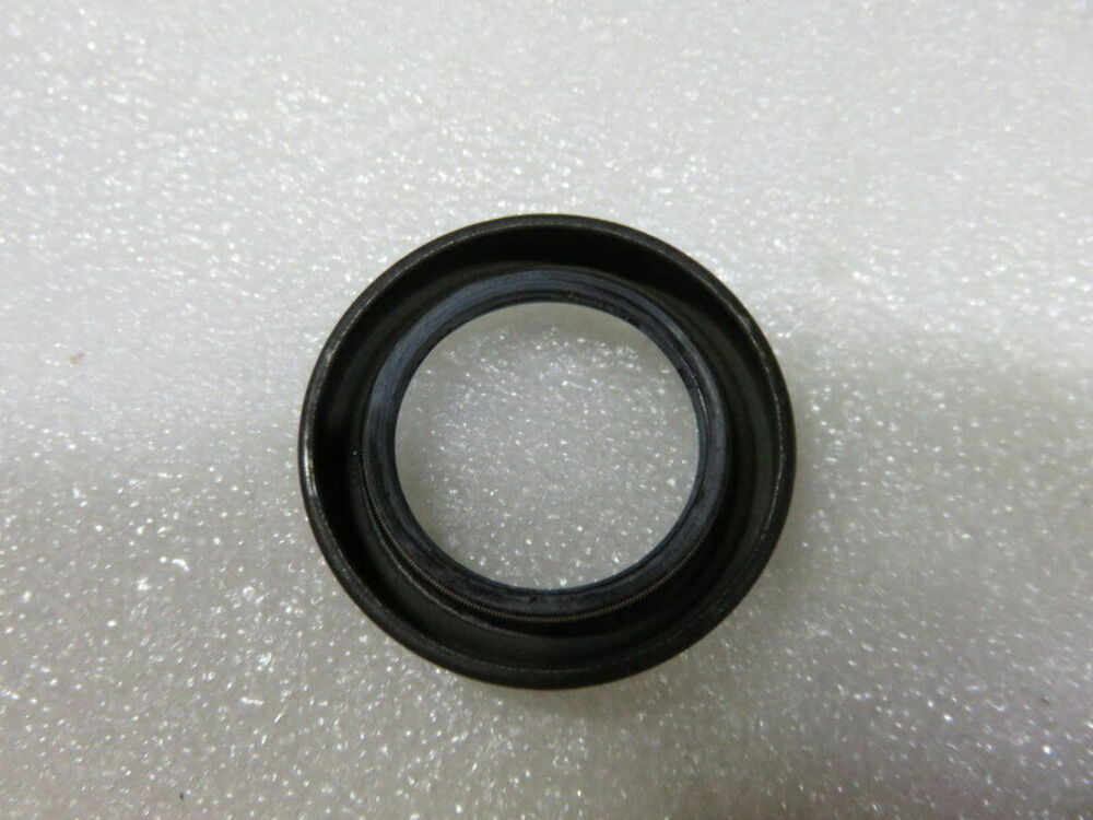 Evinrude Johnson OMC 310599 Propeller Shaft Seal OEM New QTY 2