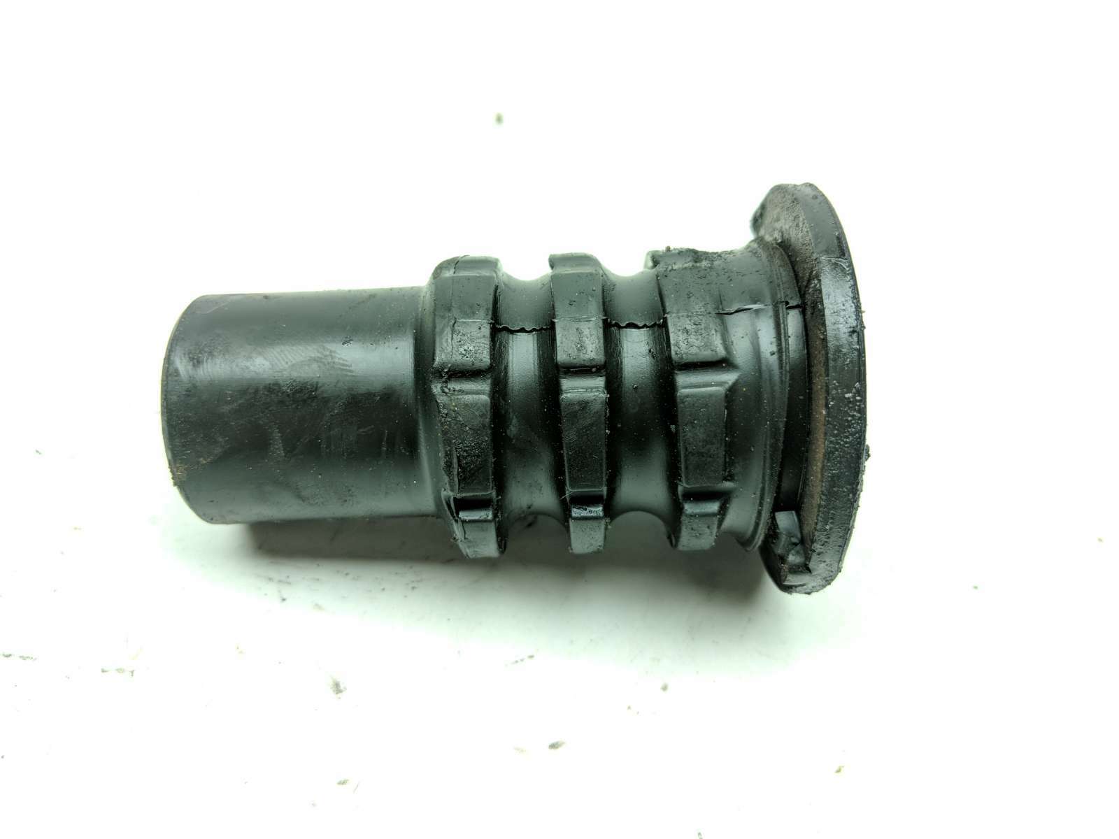 13 Can Am Spyder Roadster RT Limited Engine Motor Mount Rubber Damper (B)