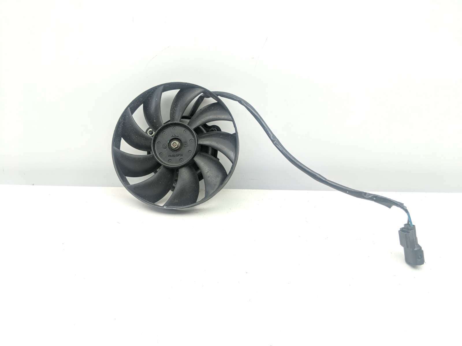 17 Triumph Bonneville Bobber Radiator Cooling Fan