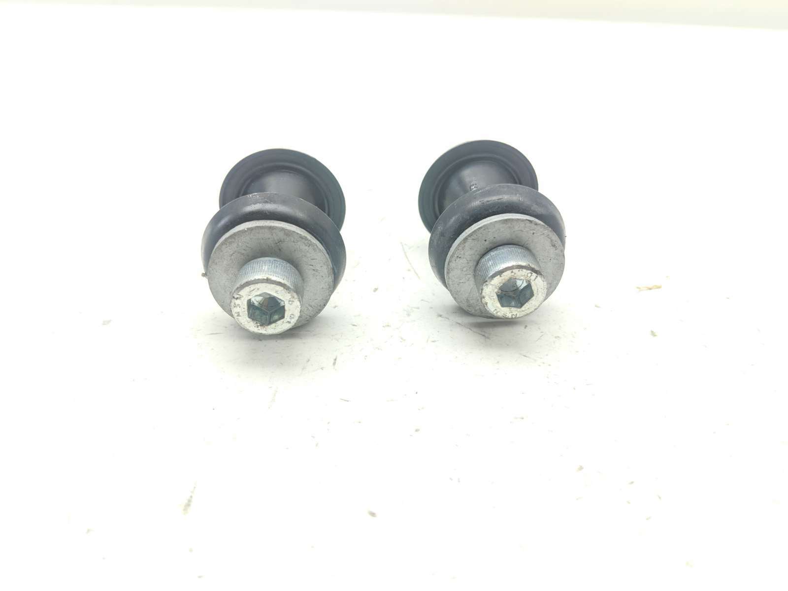 08 18 Suzuki Hayabusa GSX1300R Frame Sliders