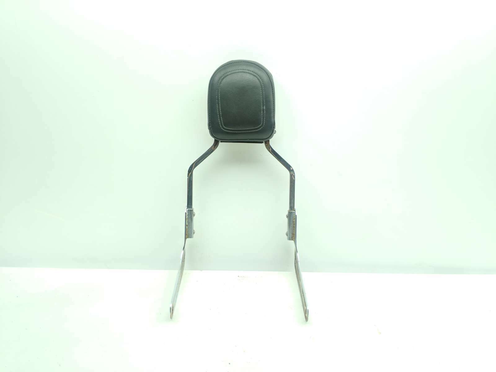 02 Kawasaki Vulcan 1500 Classic VN1500 Rear Passenger Back Rest Sissy Bar