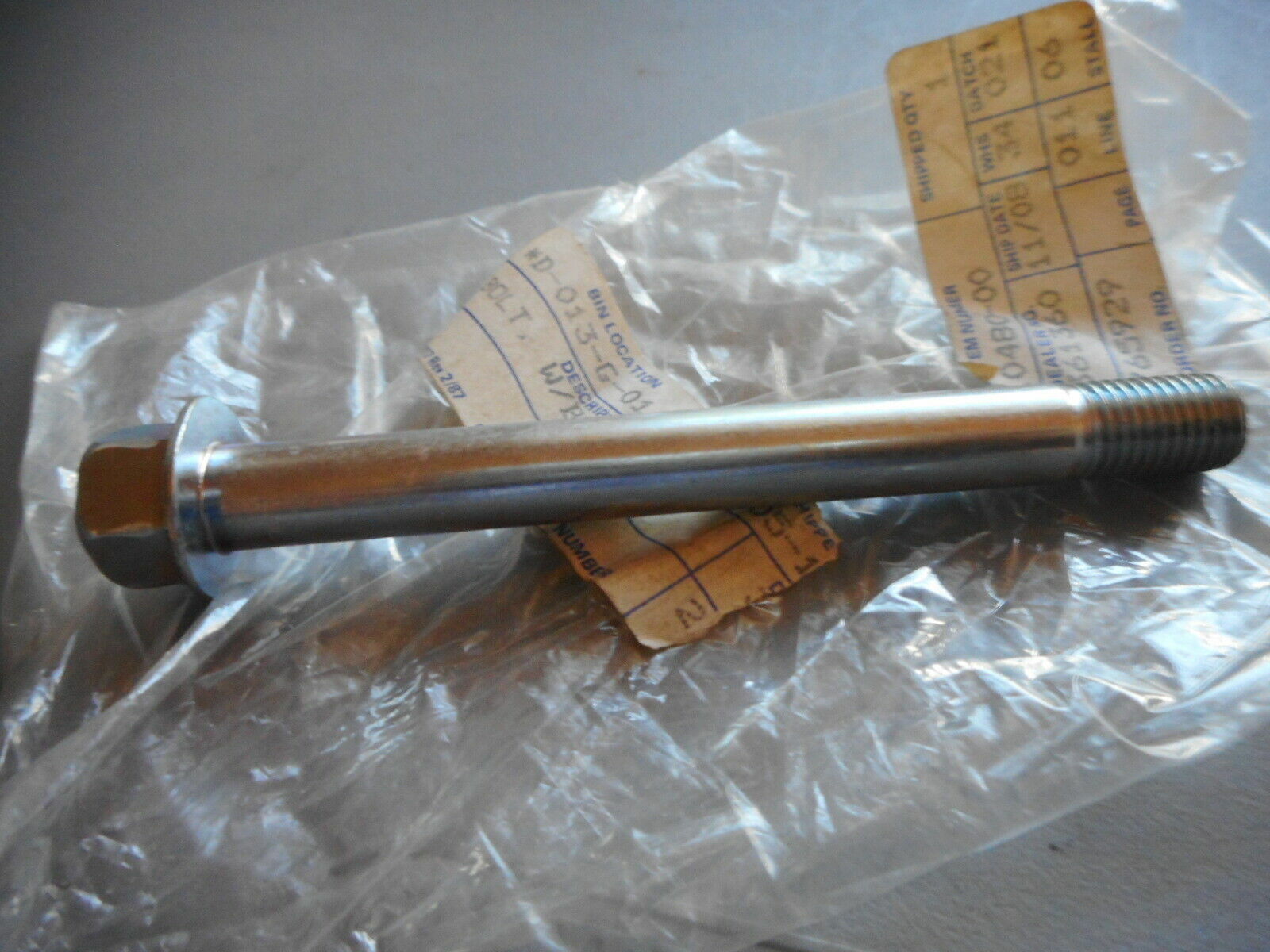 NOS Yamaha YFM350 YFM400 YFM660 OEM Genuine Base Bolt 90105-10480