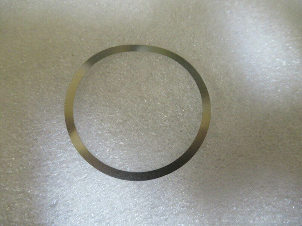 Genuine Yamaha Marine 663-45587-01-10 Shim OEM New