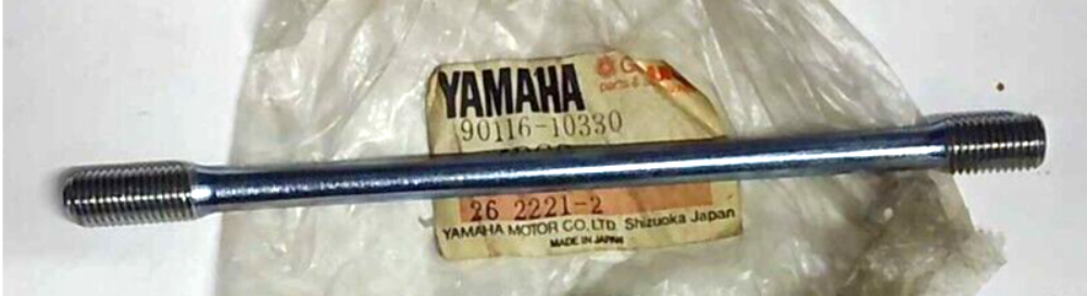 NOS GENUINE YAMAHA XJ650 XJ700 XJ750 XJ900 CRANKCASE STUD BOLT 90116-10330-00