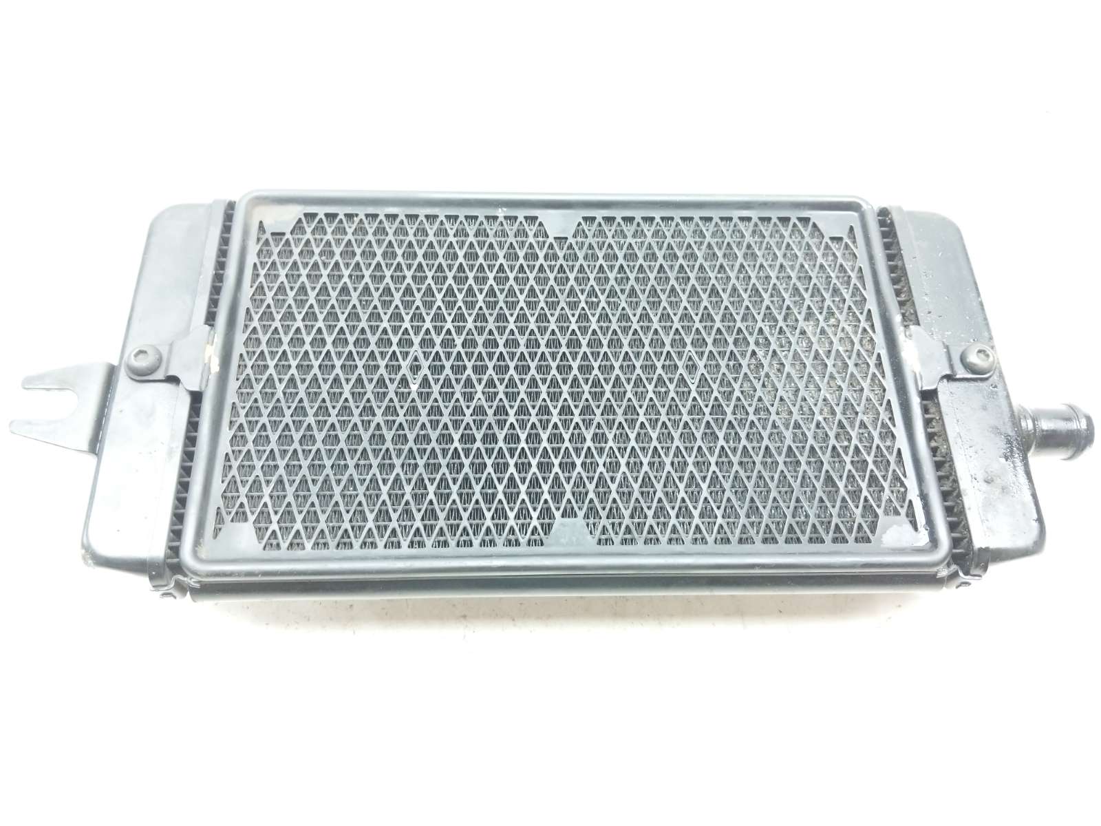 16 Triumph Bonneville T120 Radiator B