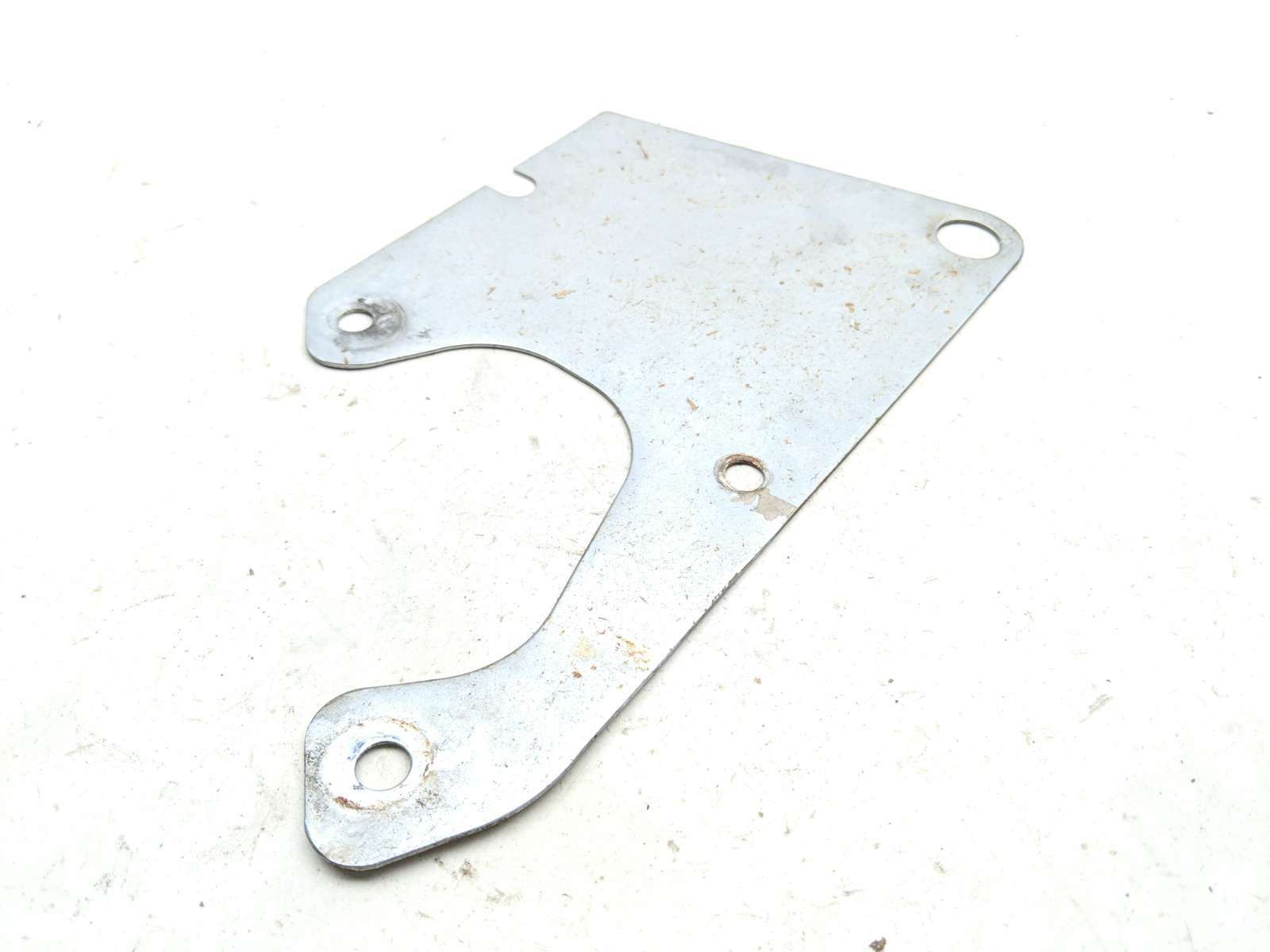 95 Suzuki VS1400 Intruder Mount Bracket B