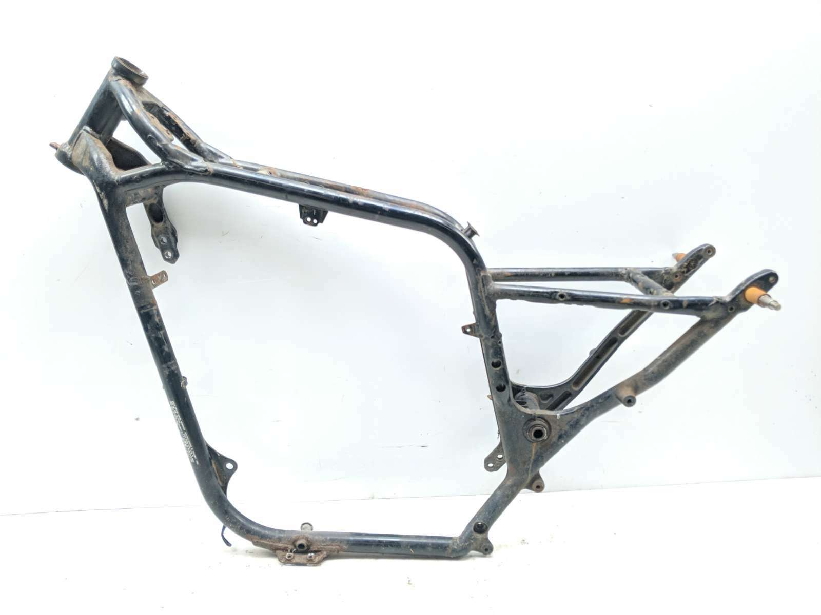 95 Suzuki VS1400 Intruder Main Frame Straight CLN