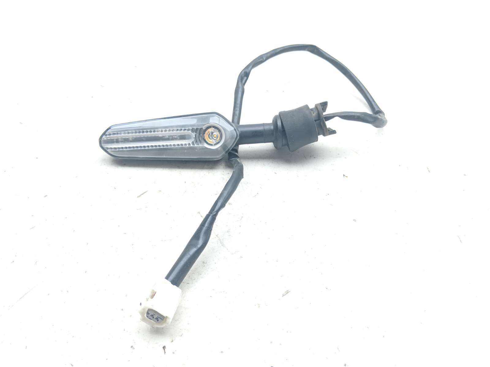 22 Yamaha YZF-R7 YZF R7 Rear Turn Signal Flasher Indicator Light (A)