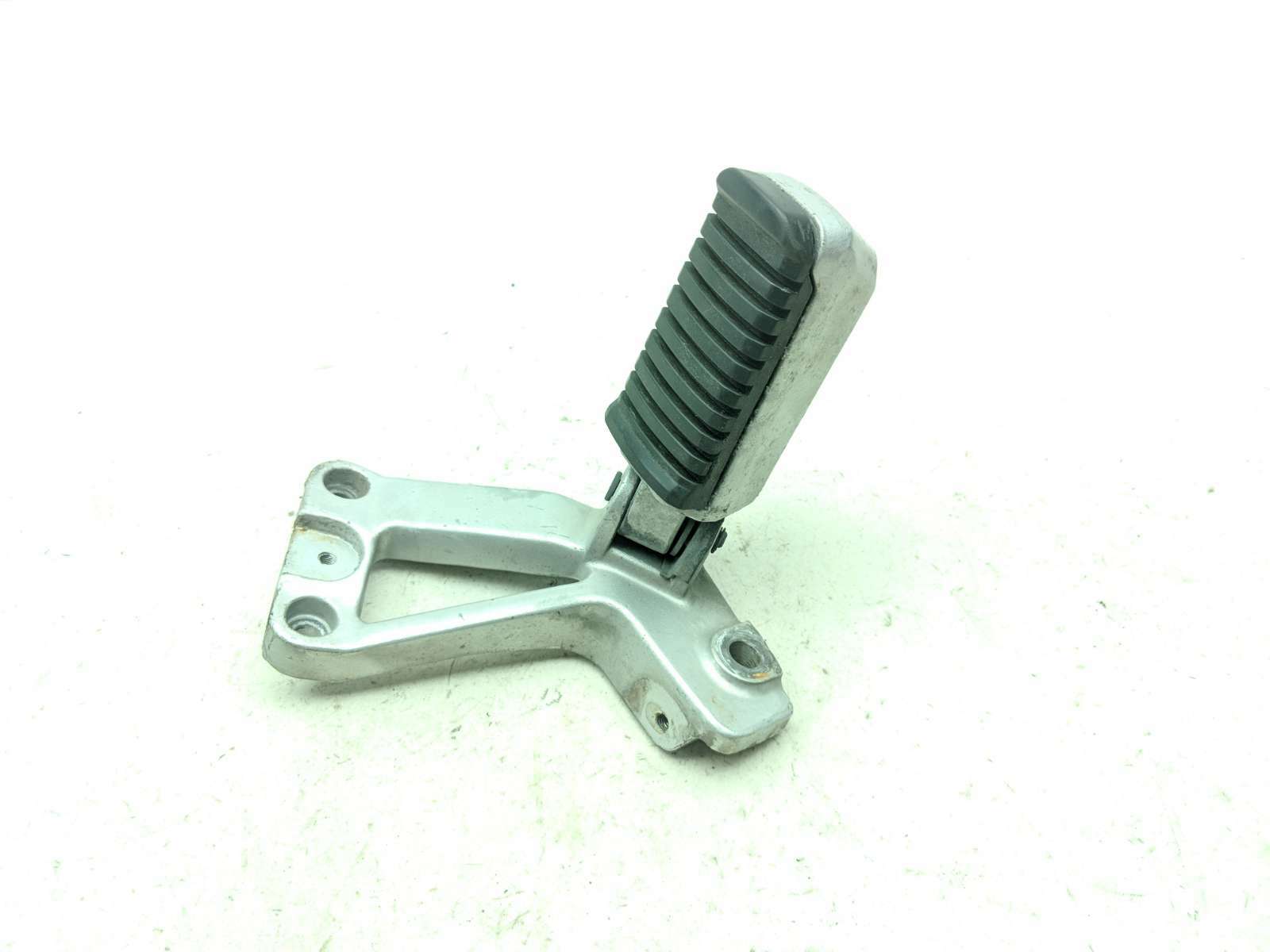 97 Kawasaki Concours ZG1000 Passenger Foot Peg (B)