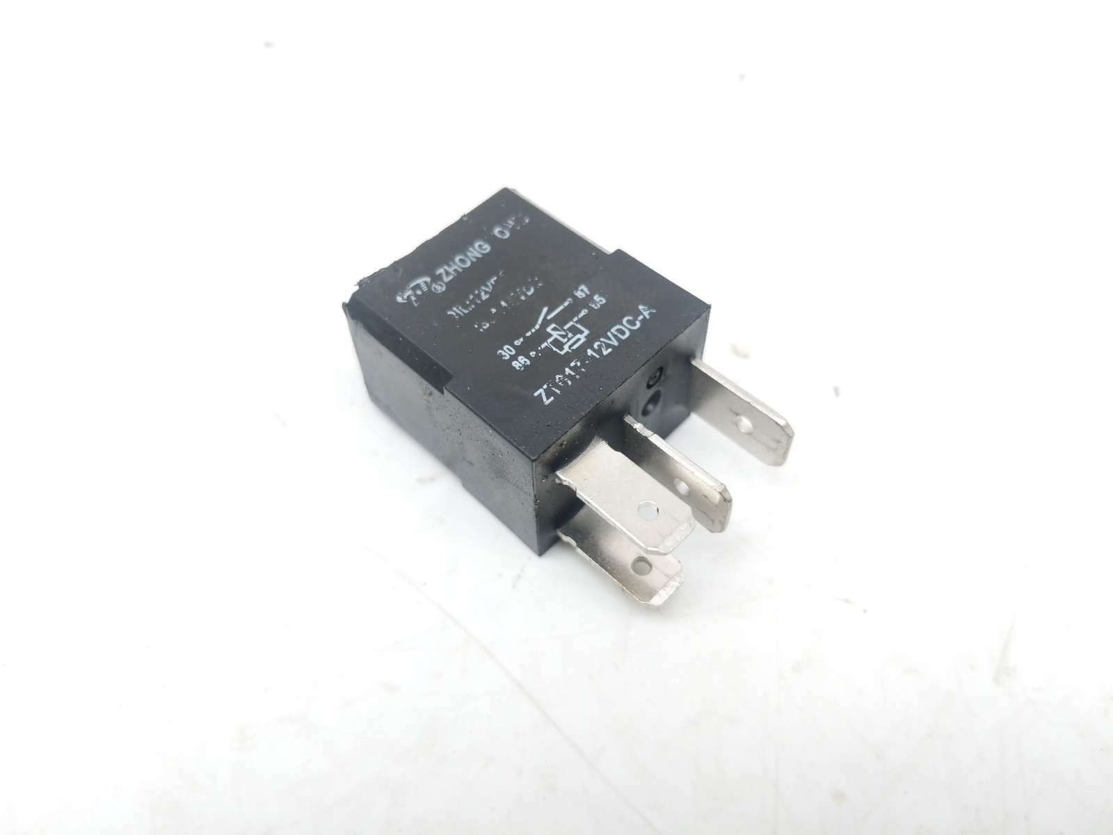 20 Husqvarna 401 Vitpilen Relay A ZHONG TONG ZT617-12VDC-A